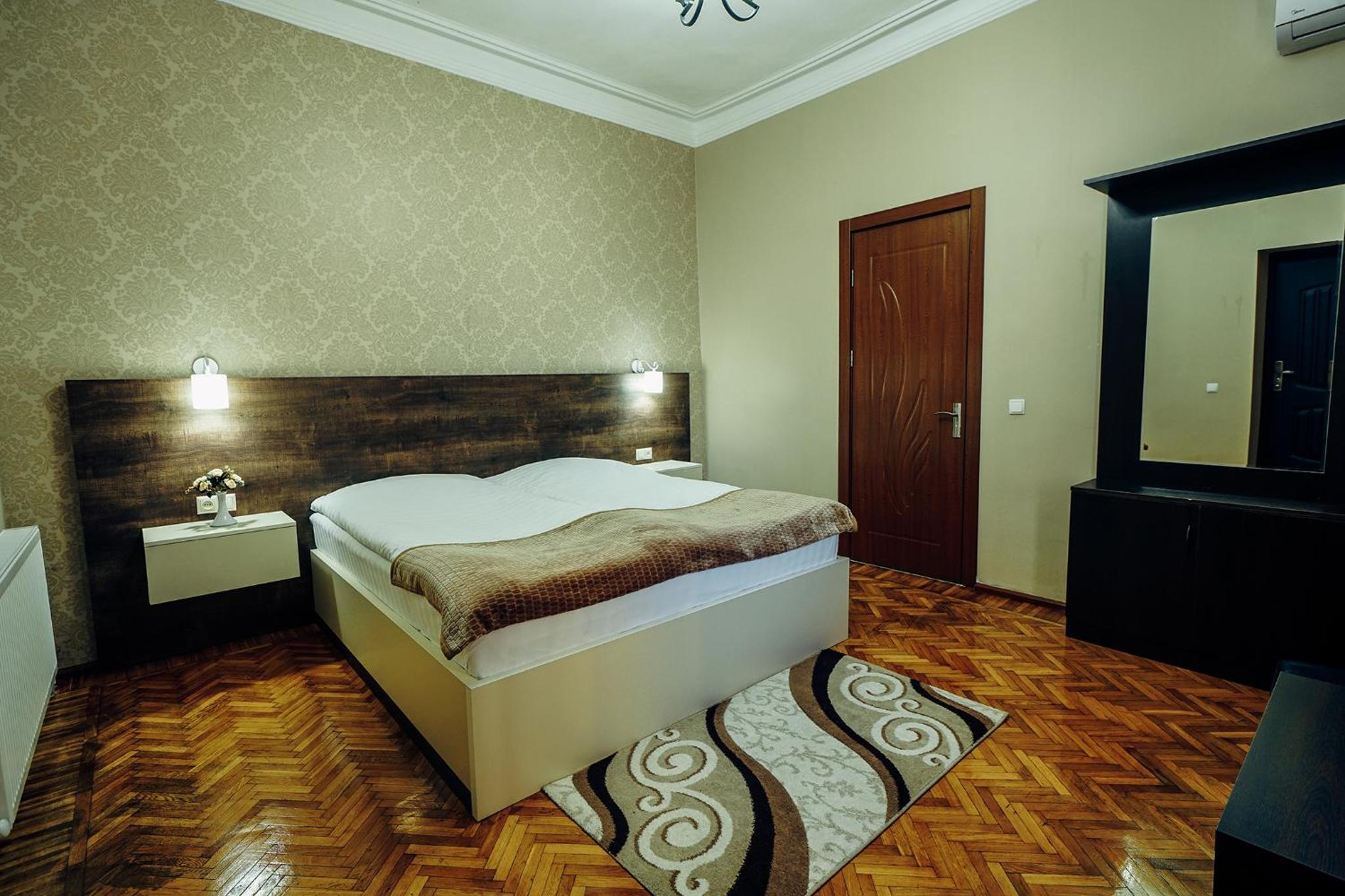 Large Double Room