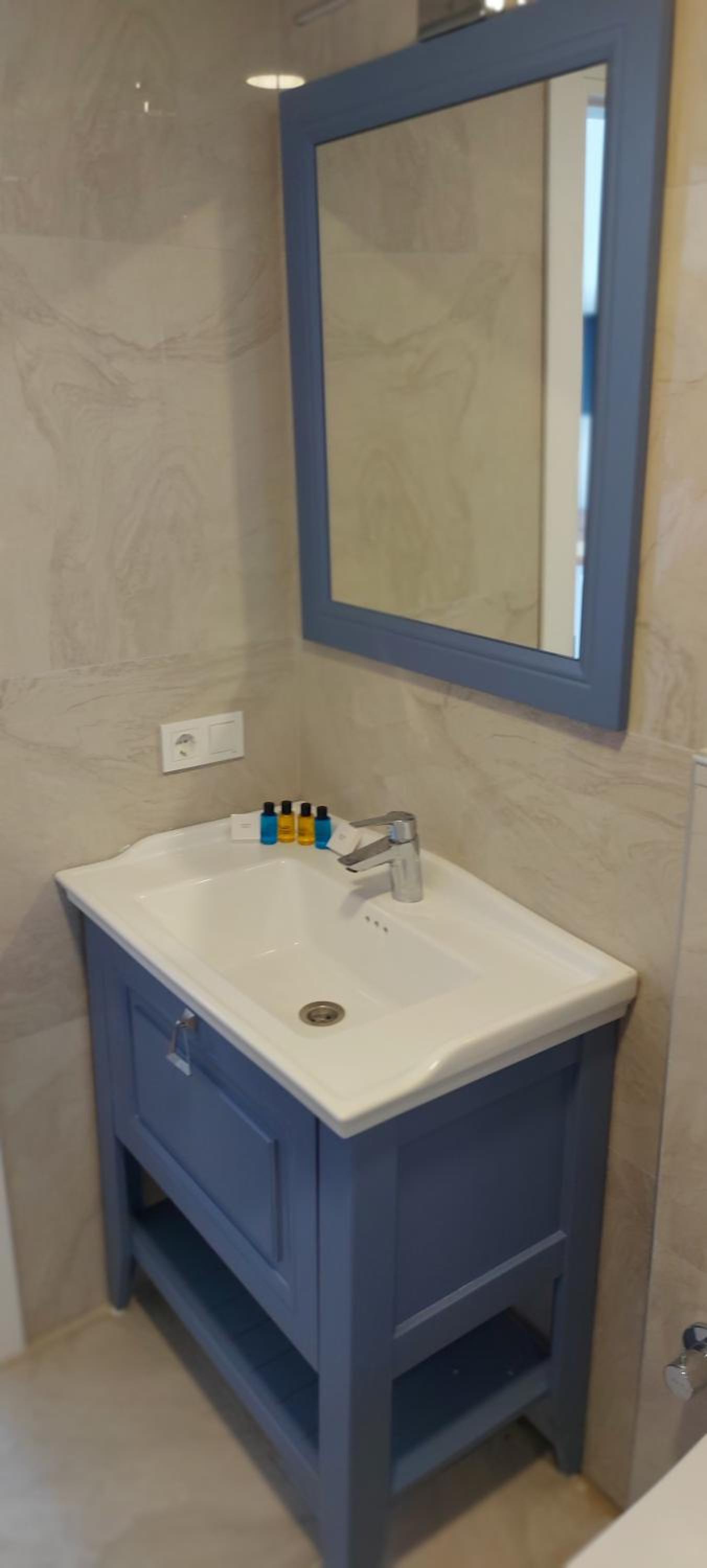 Triple Room - Photo 7
