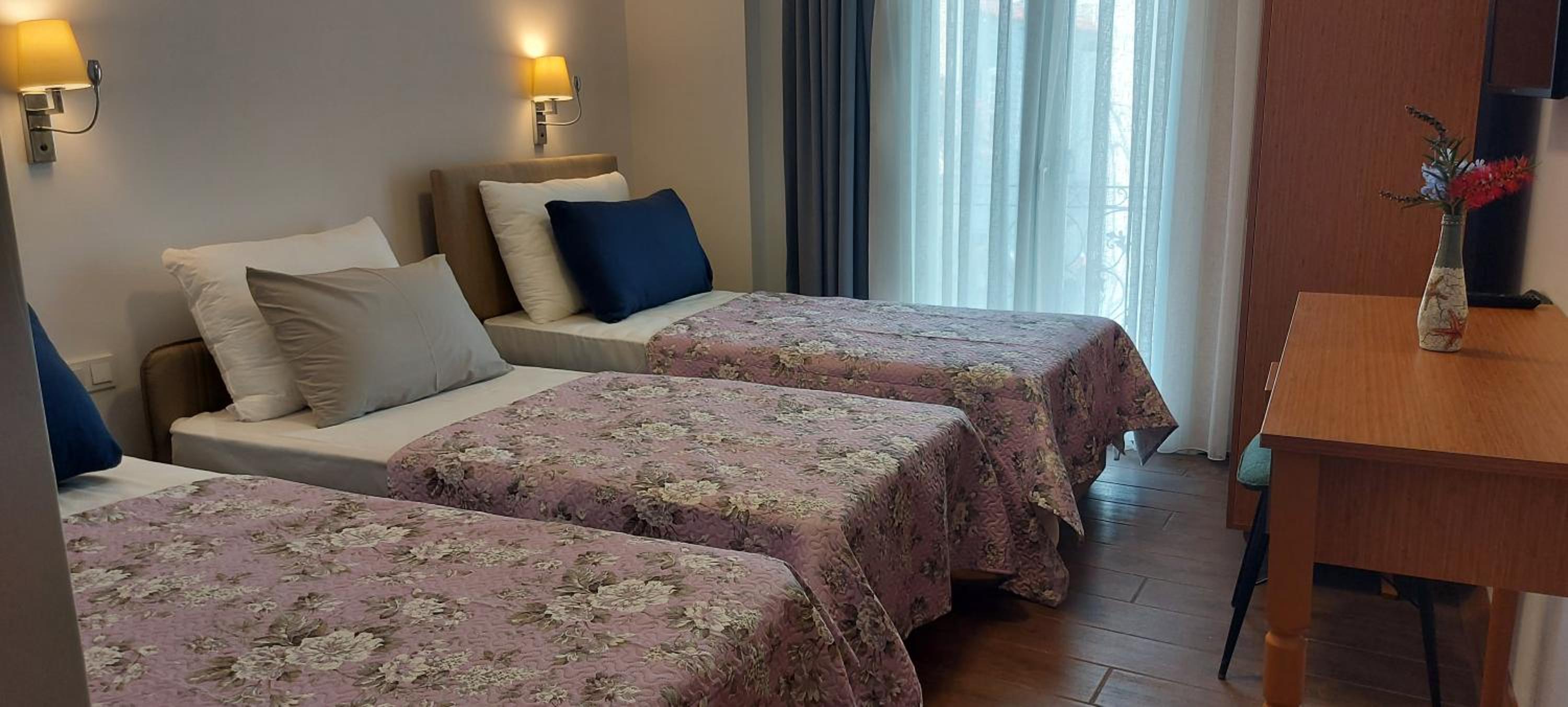 Triple Room - Photo 2