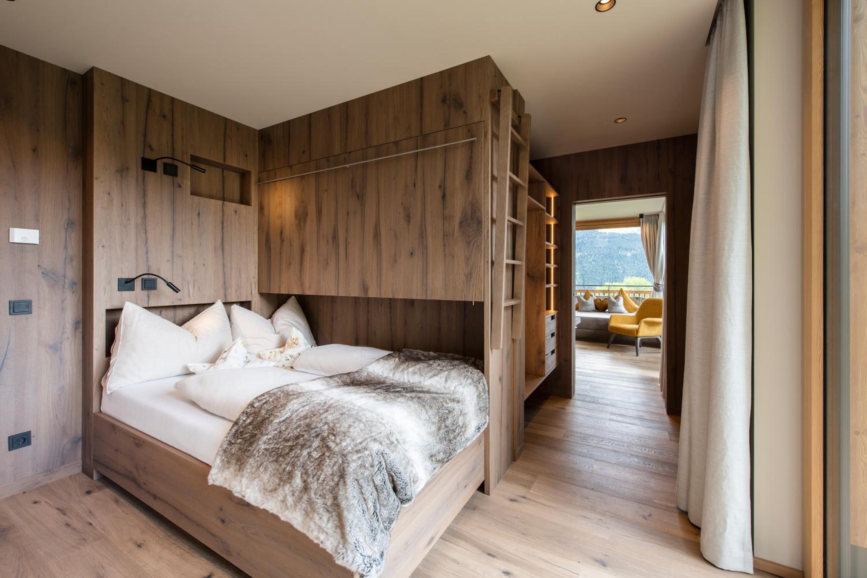 Deluxe Suite - Photo 4