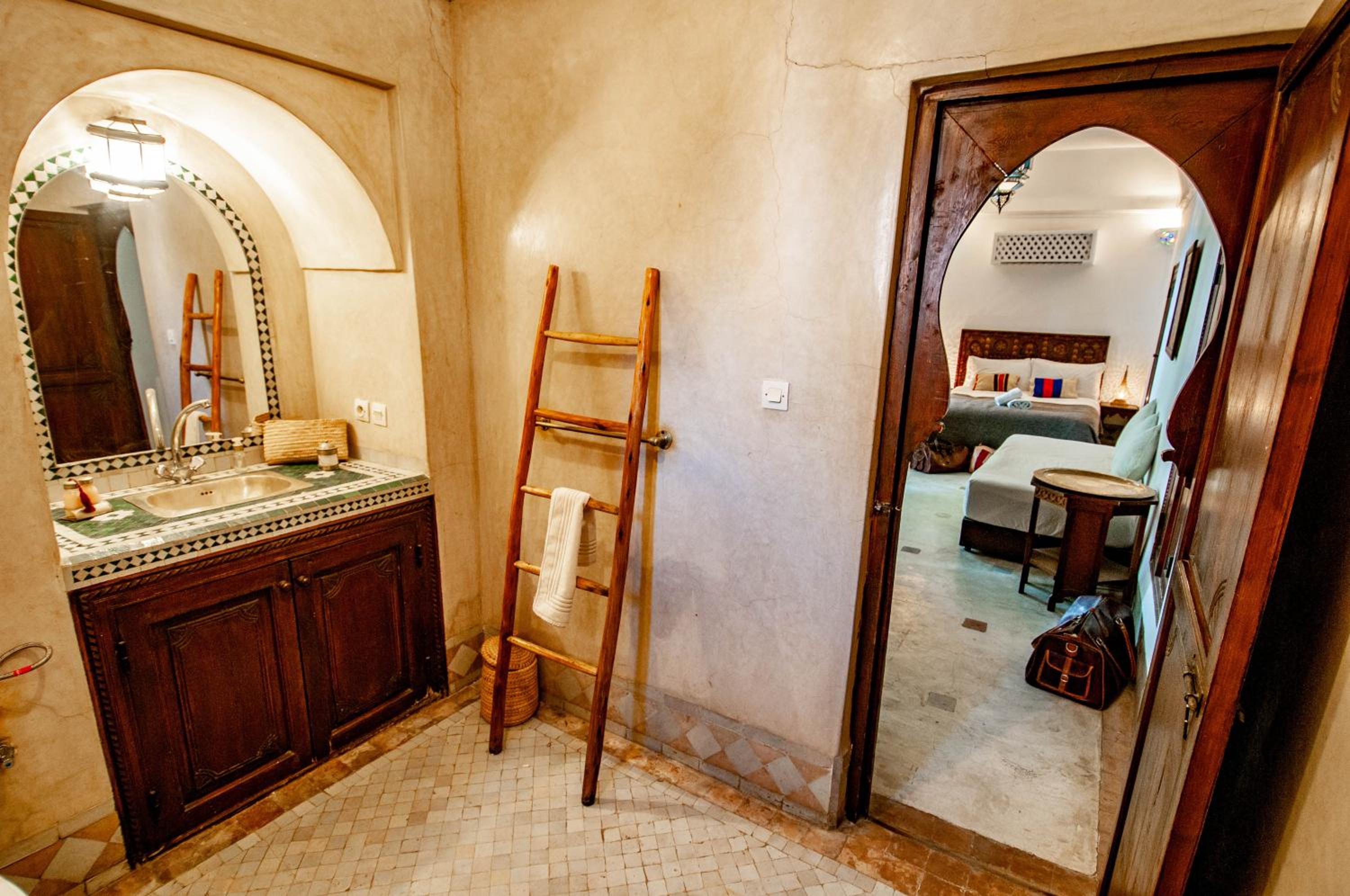 Double / Twin Room or Triple Room - Photo 27