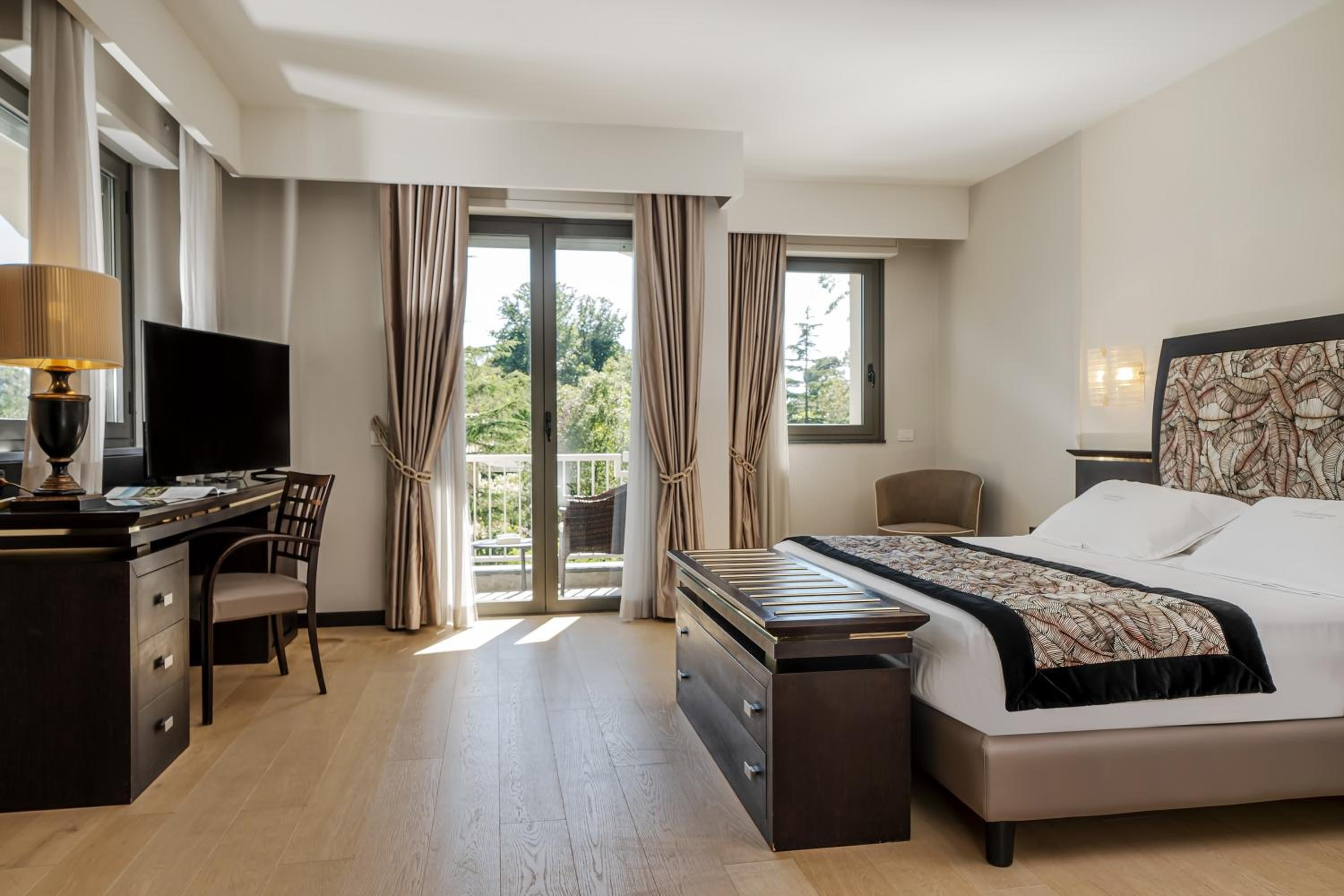 Grand Deluxe Double Room photo 1