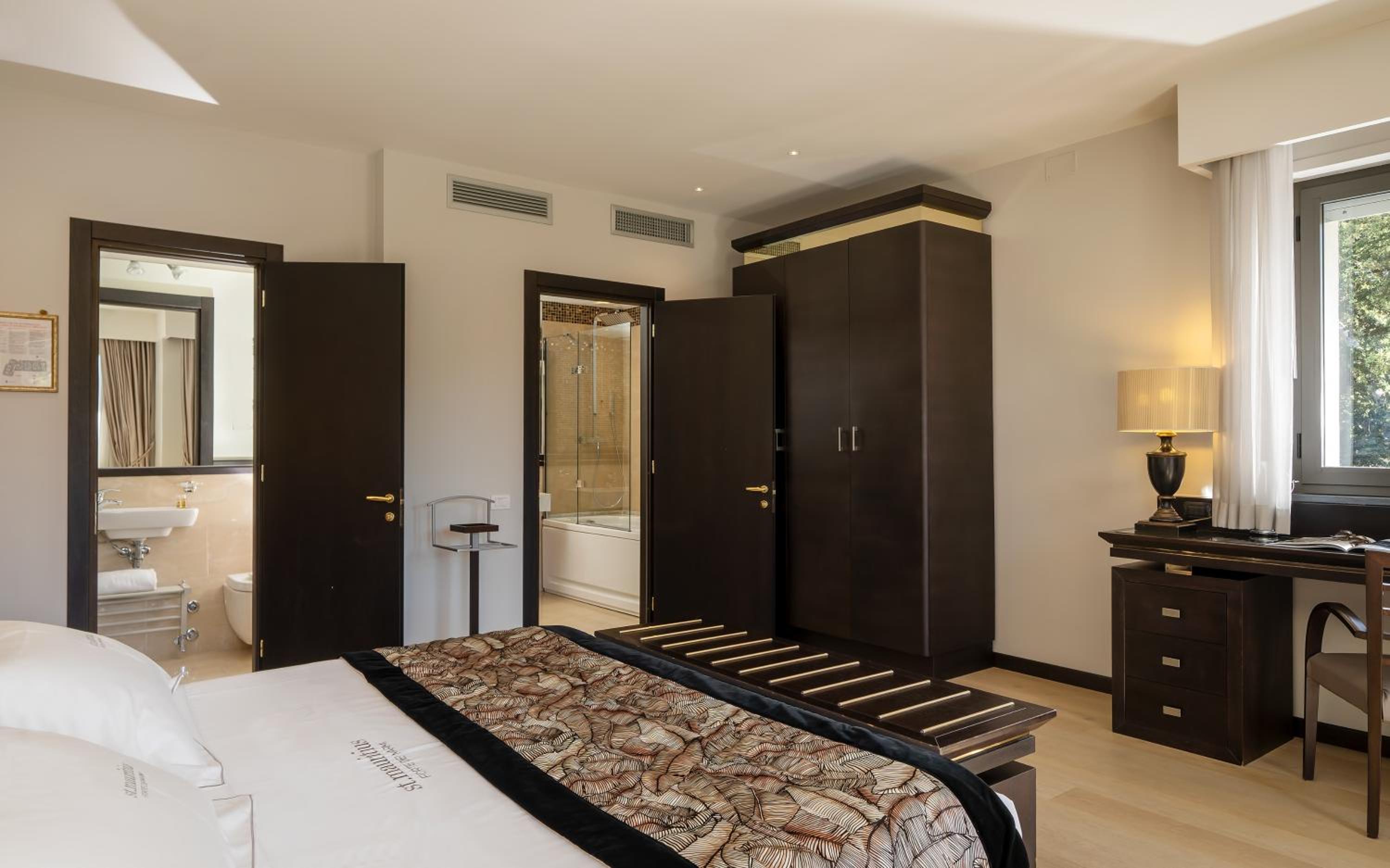 Grand Deluxe Double Room photo 2