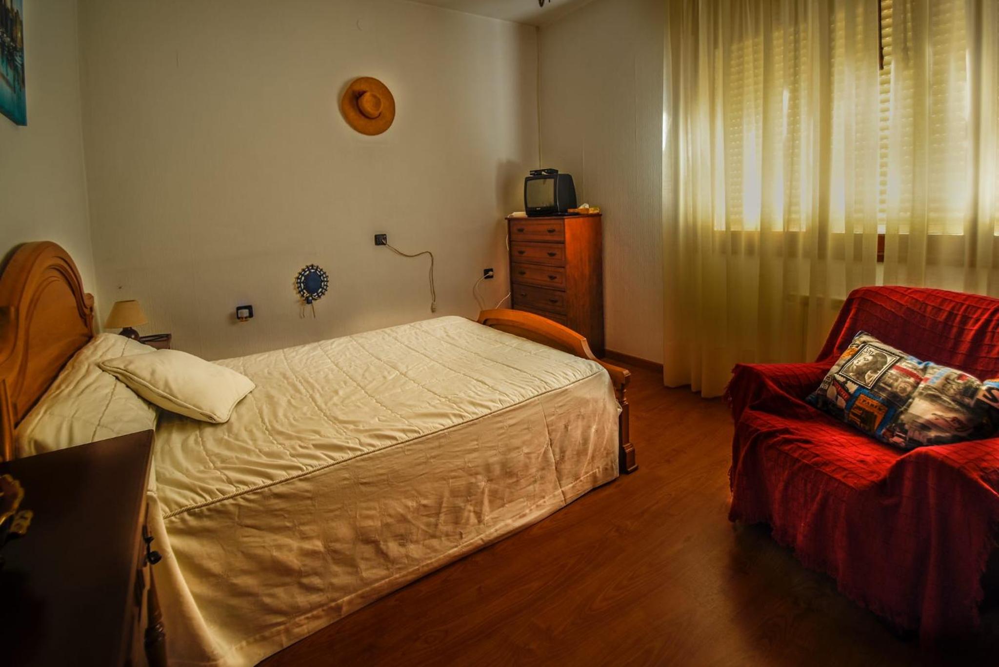 Villa de Tres Habitaciones