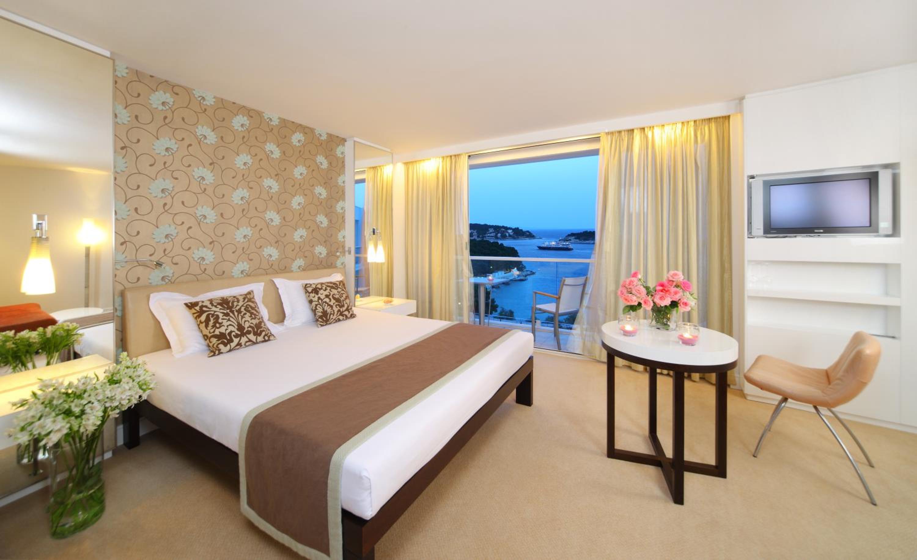 Junior Suite with Balcony and Sea View - Photo 5