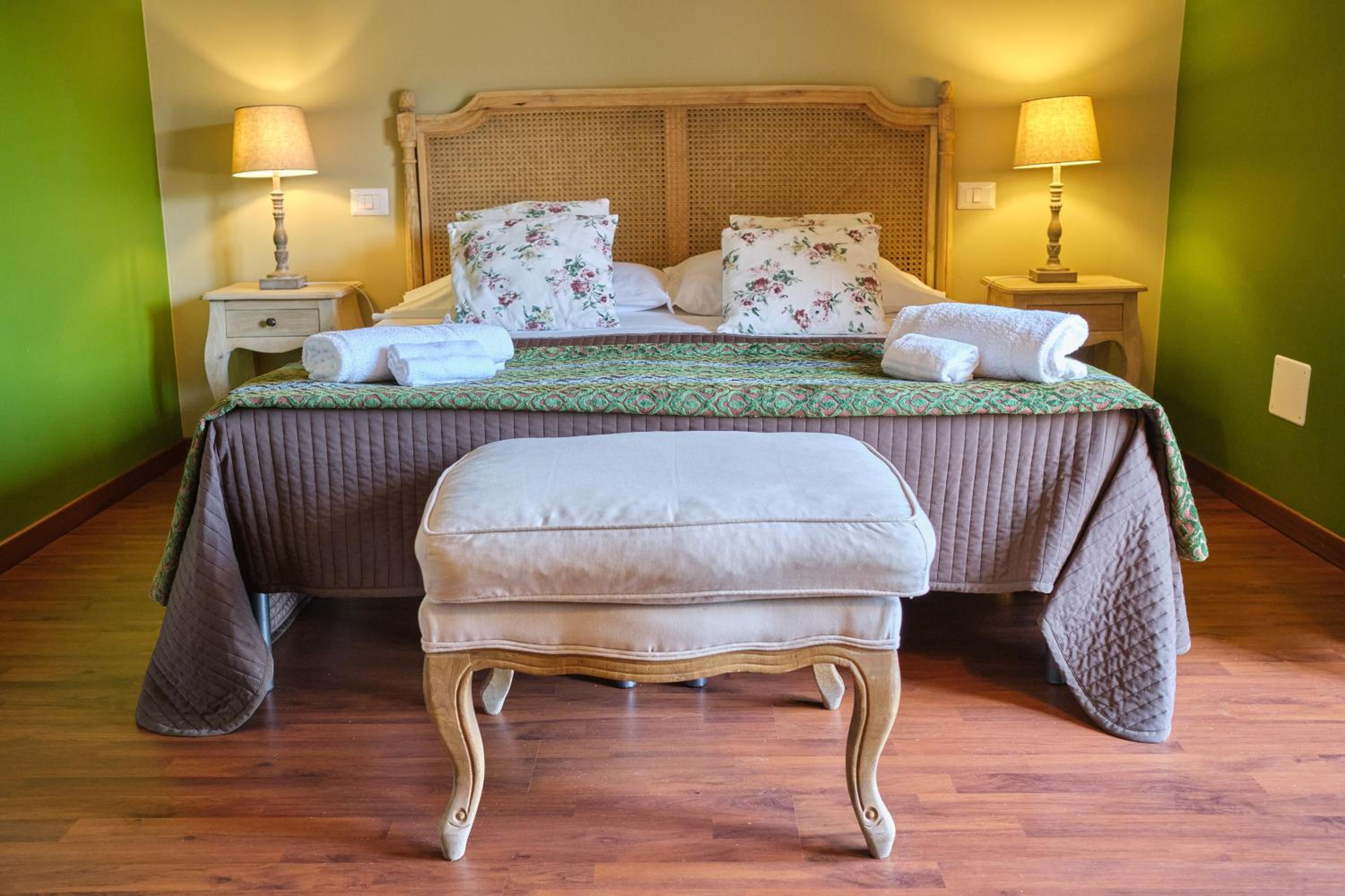 Deluxe Double or Twin Room photo 3