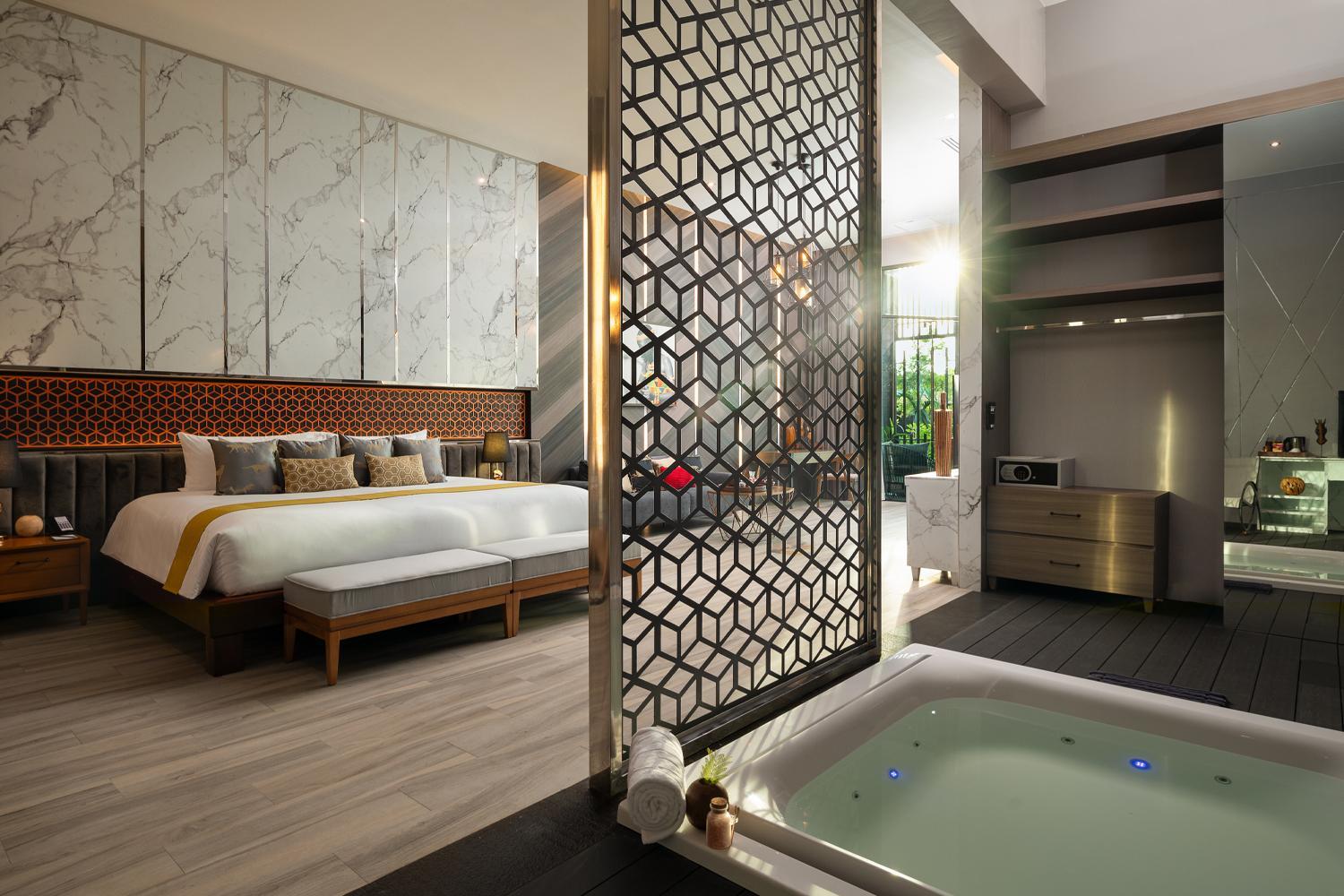 Topaz Jacuzzi - Photo 4