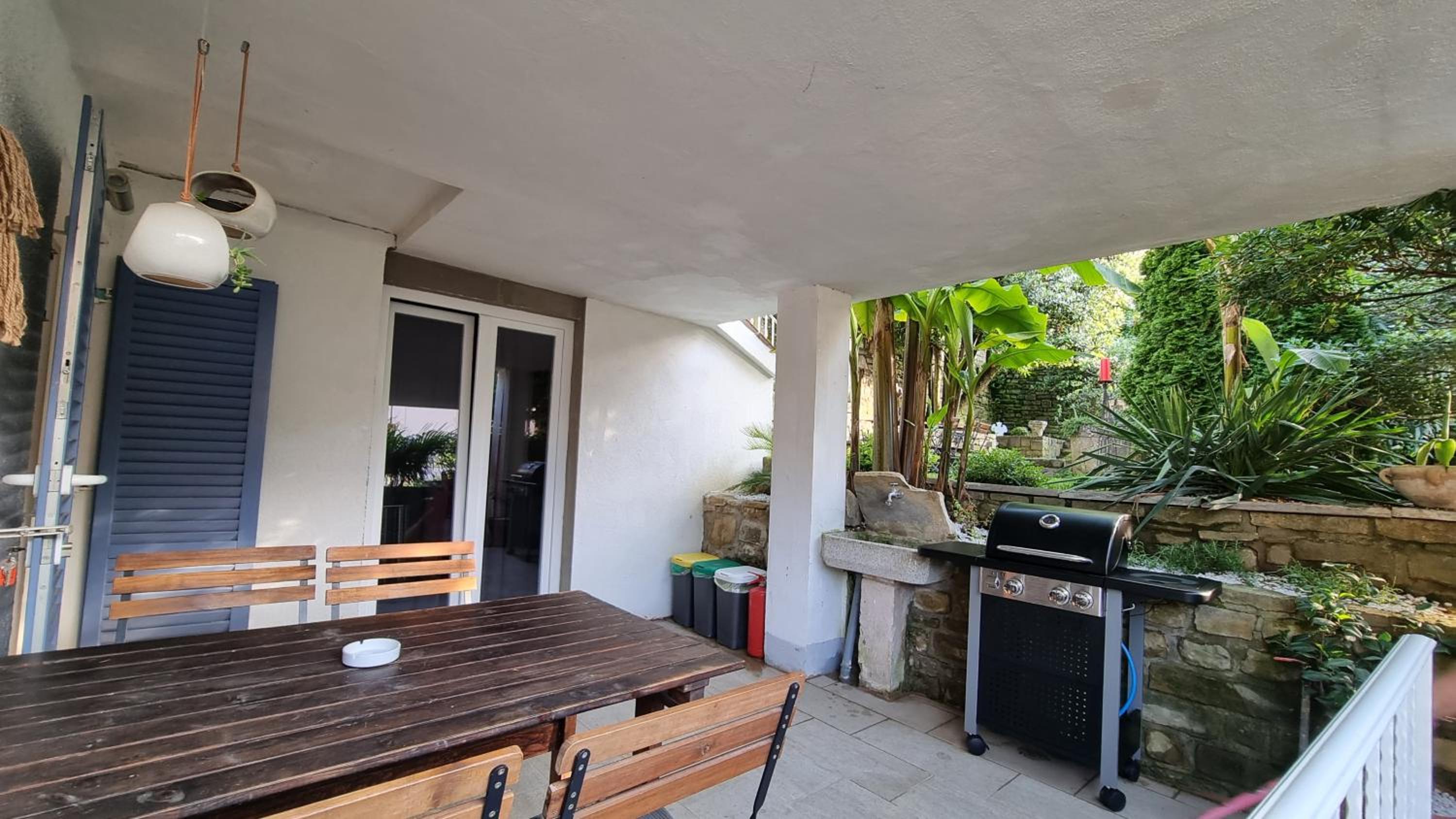 Apartment with Terrace - Photo 18