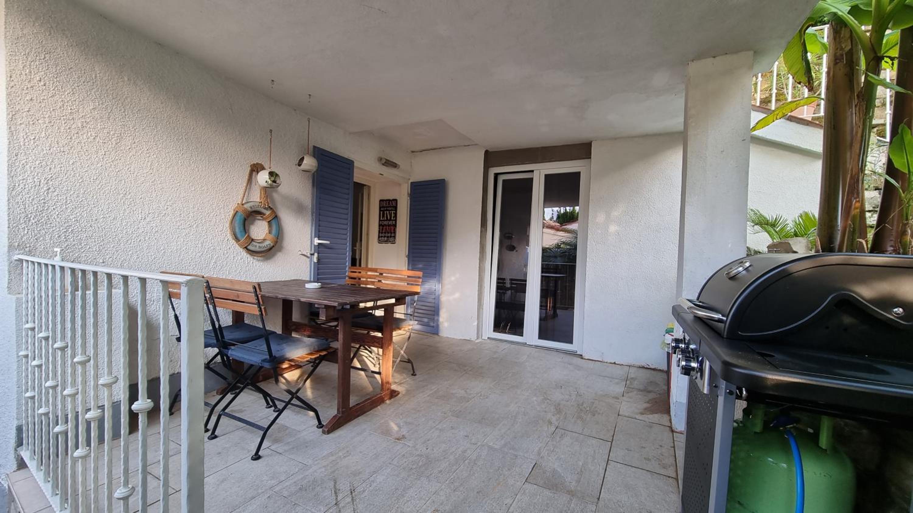 Apartment with Terrace - Photo 21