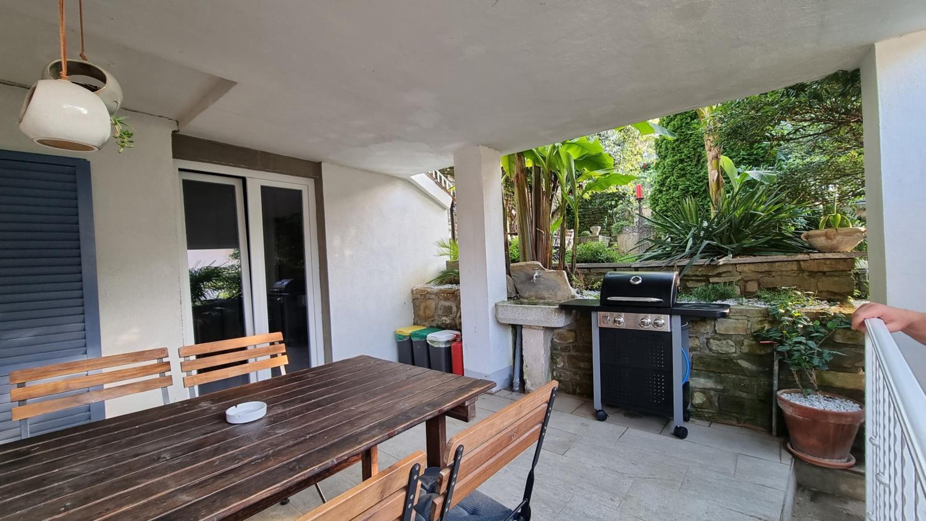 Apartment with Terrace - Photo 22