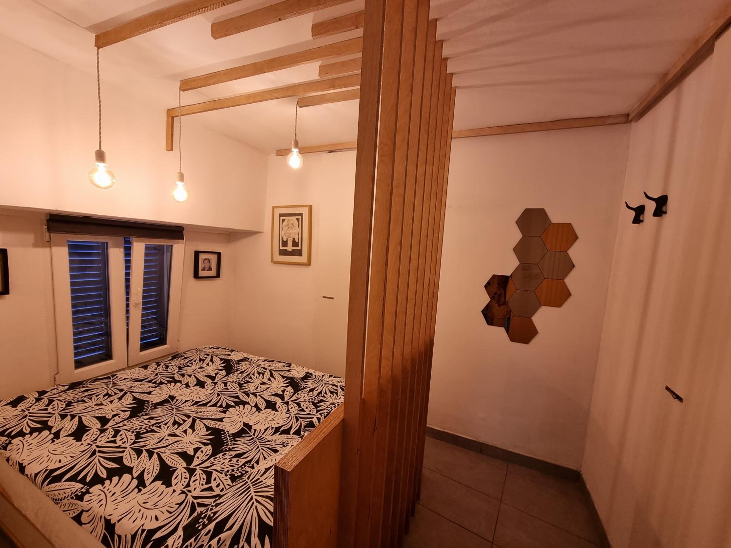 Apartment with Terrace - Photo 23