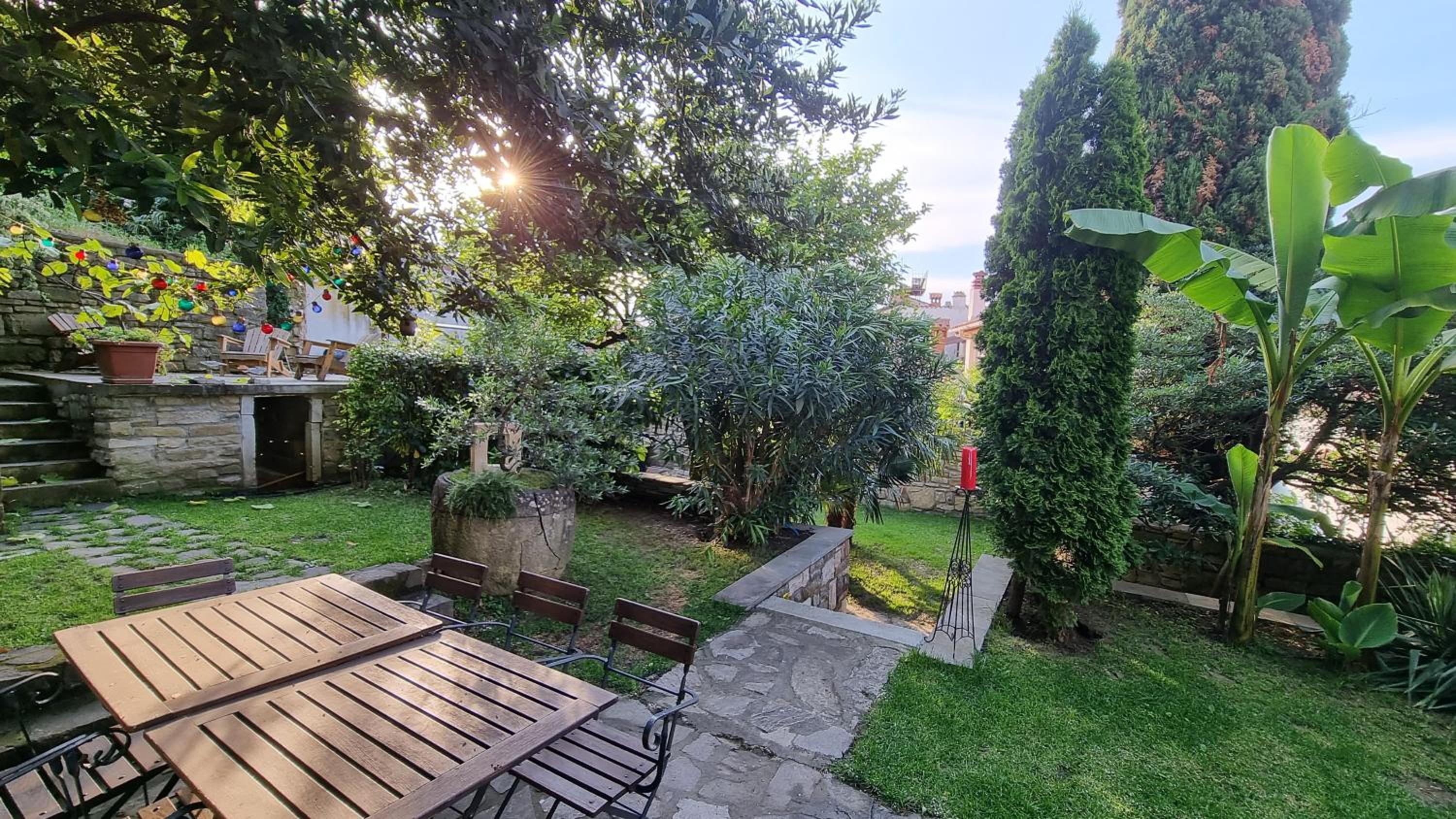 Apartment with Terrace - Photo 40