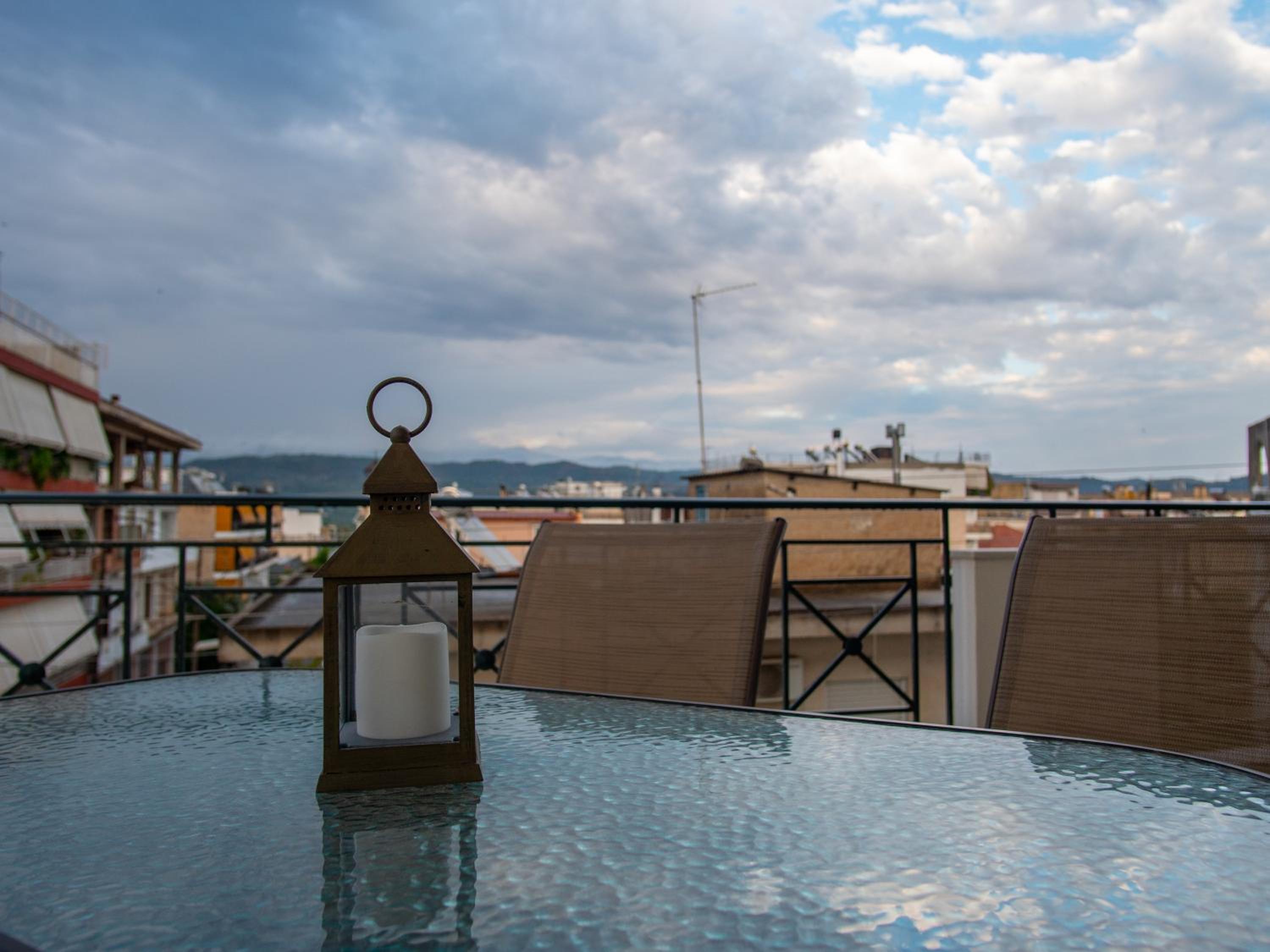 Apartment with Terrace - Photo 13