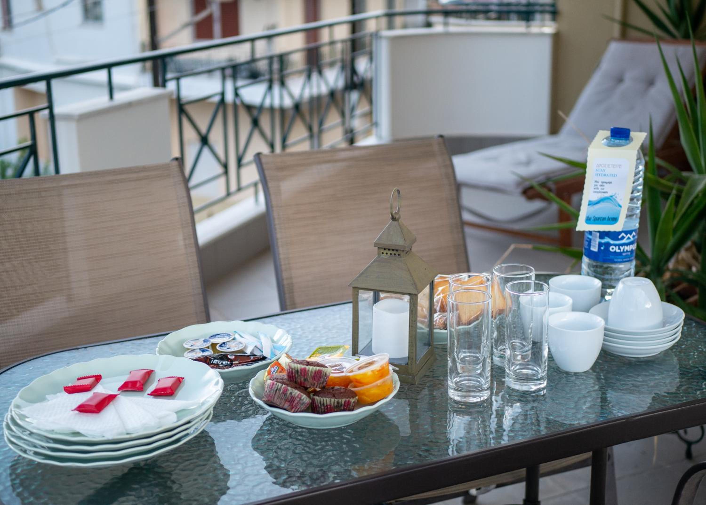 Apartment with Terrace - Photo 11