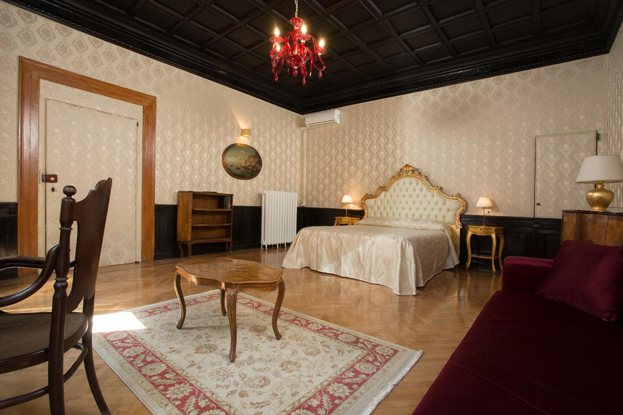Deluxe Double or Twin Room photo 1