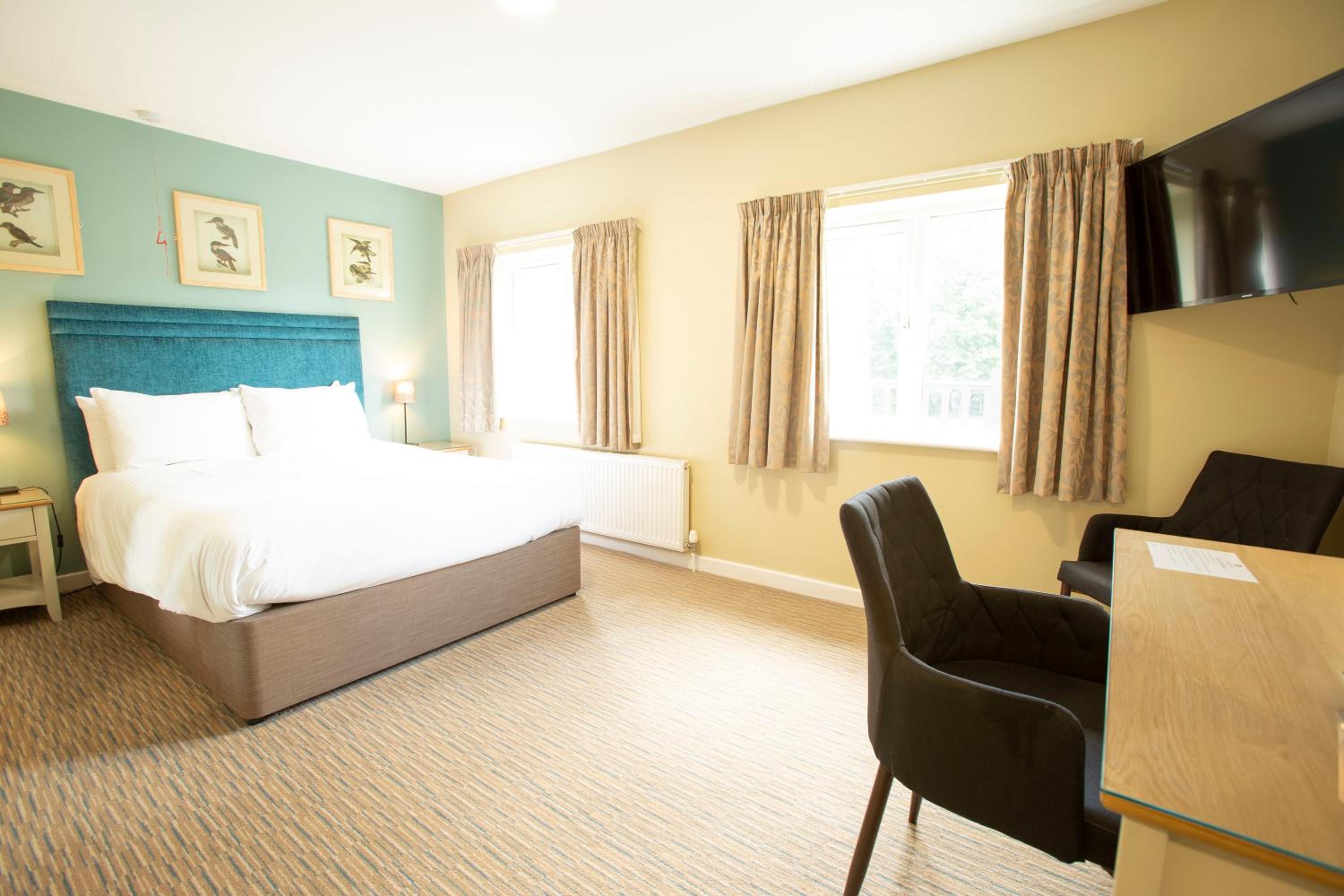 Easy-Access Riverside King Room - Photo 7