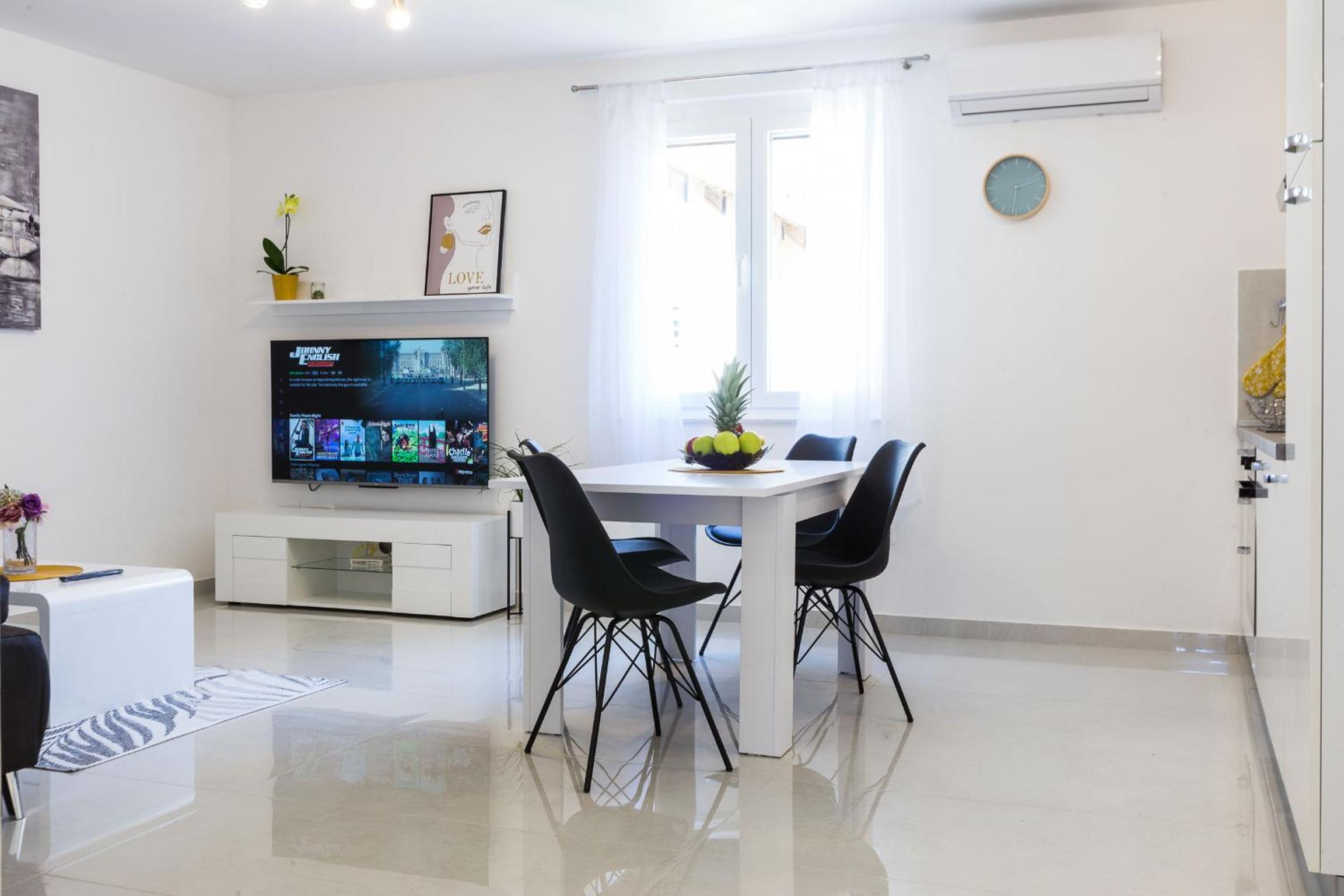 Two-Bedroom Apartment - Photo 9