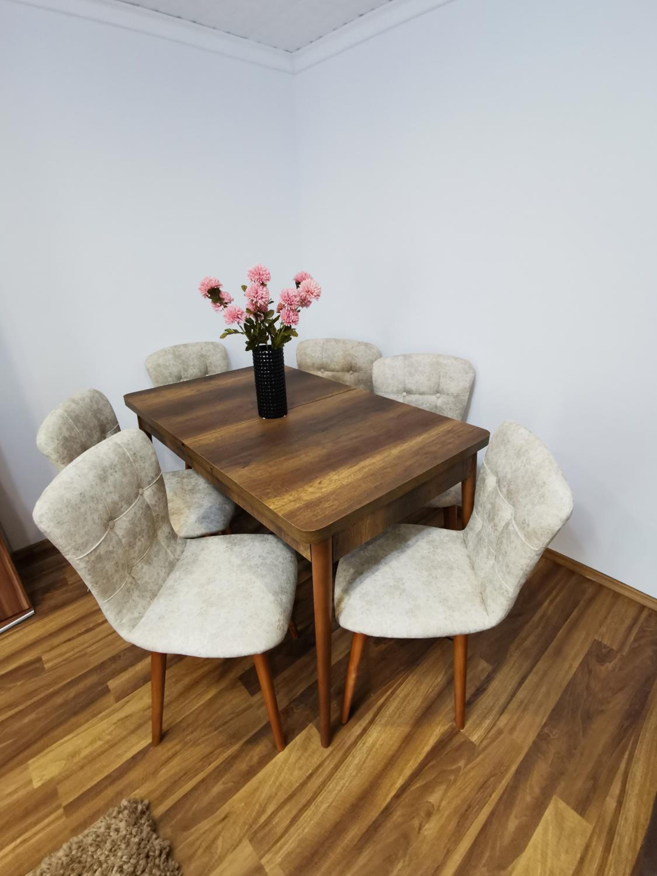 One-Bedroom Apartment - Photo 9