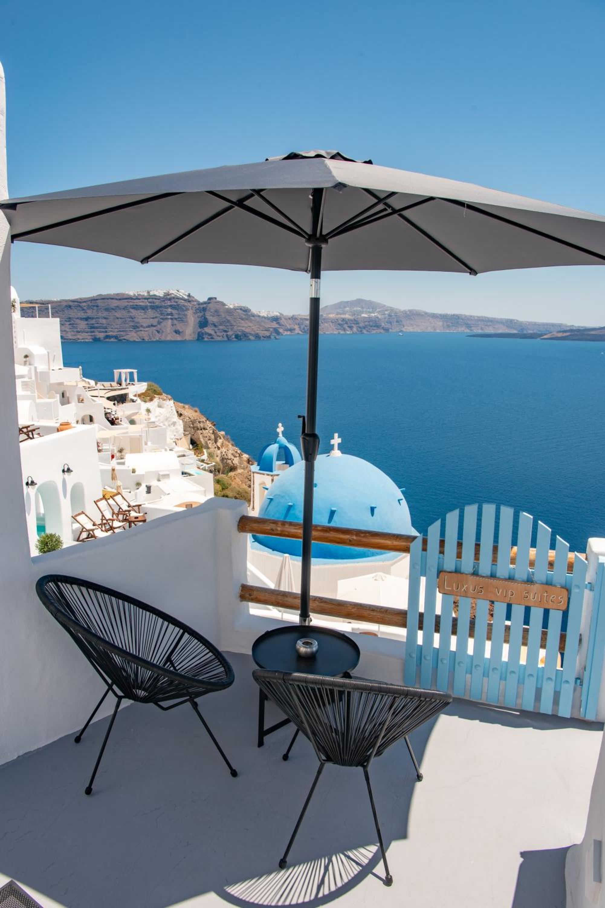 Blue Dome Cave Suite with Caldera View photo 2