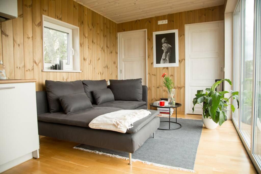 One-Bedroom House - Photo 1