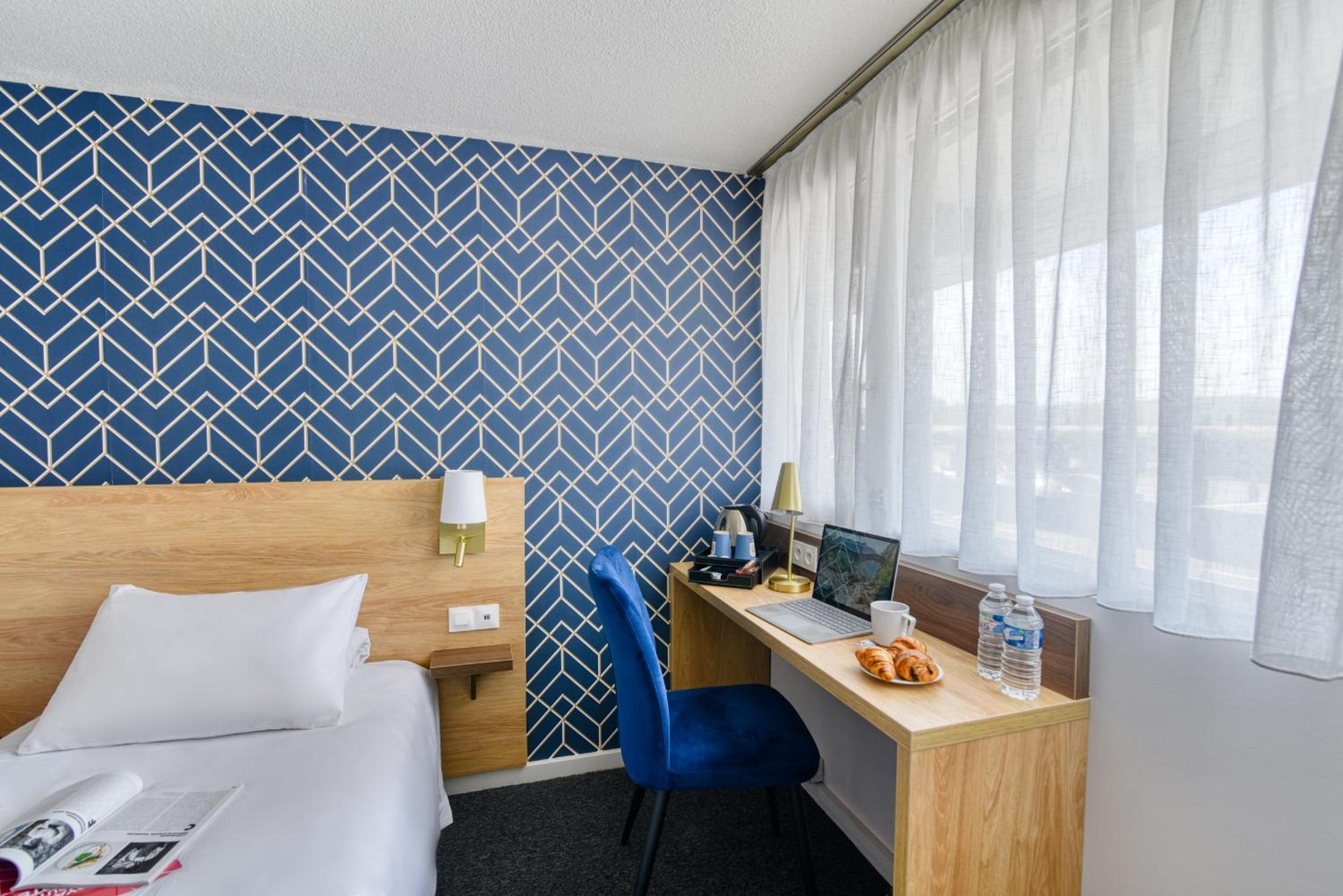 Twin Room - Photo 5