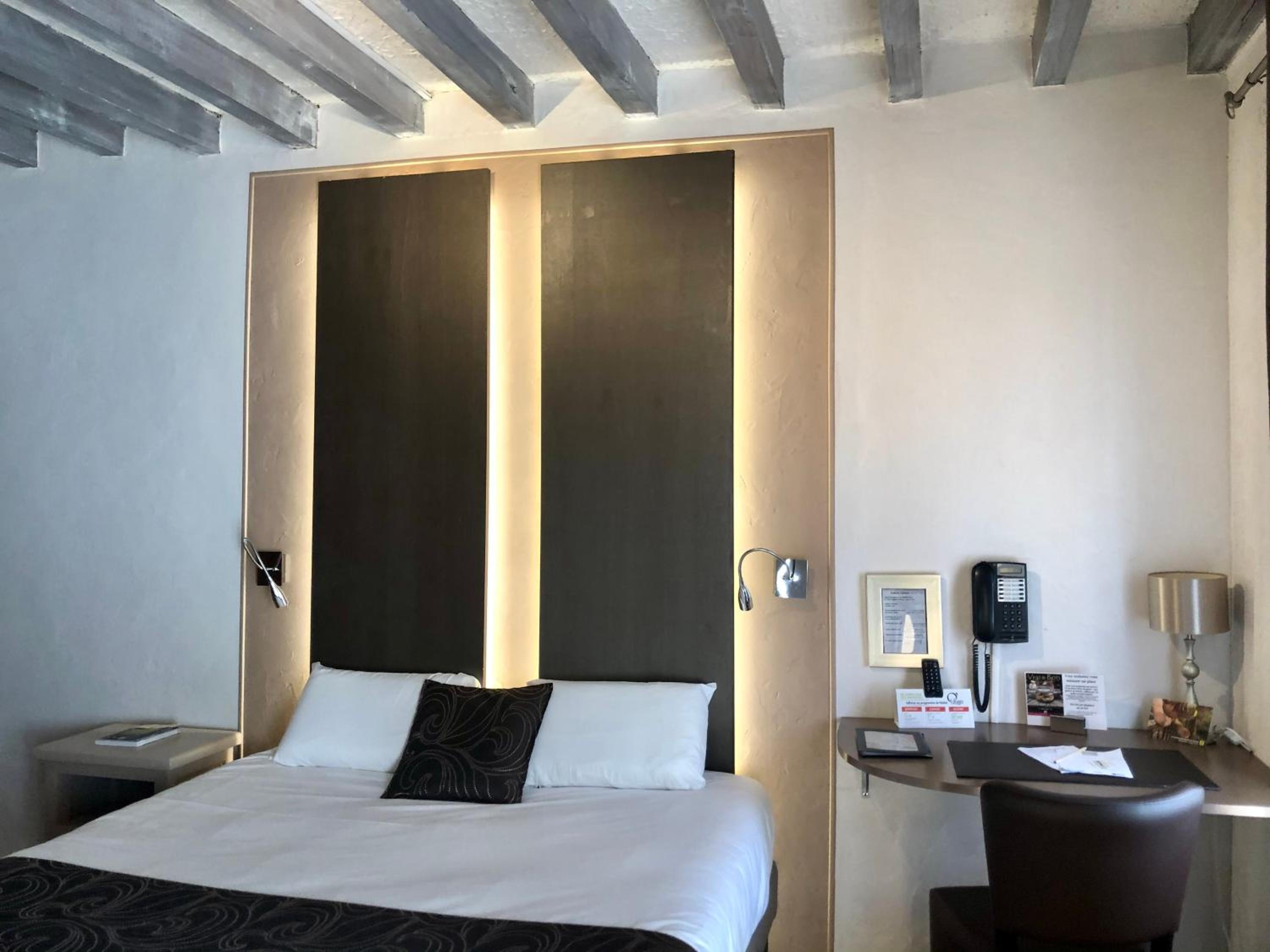 Superior Triple Room photo 3