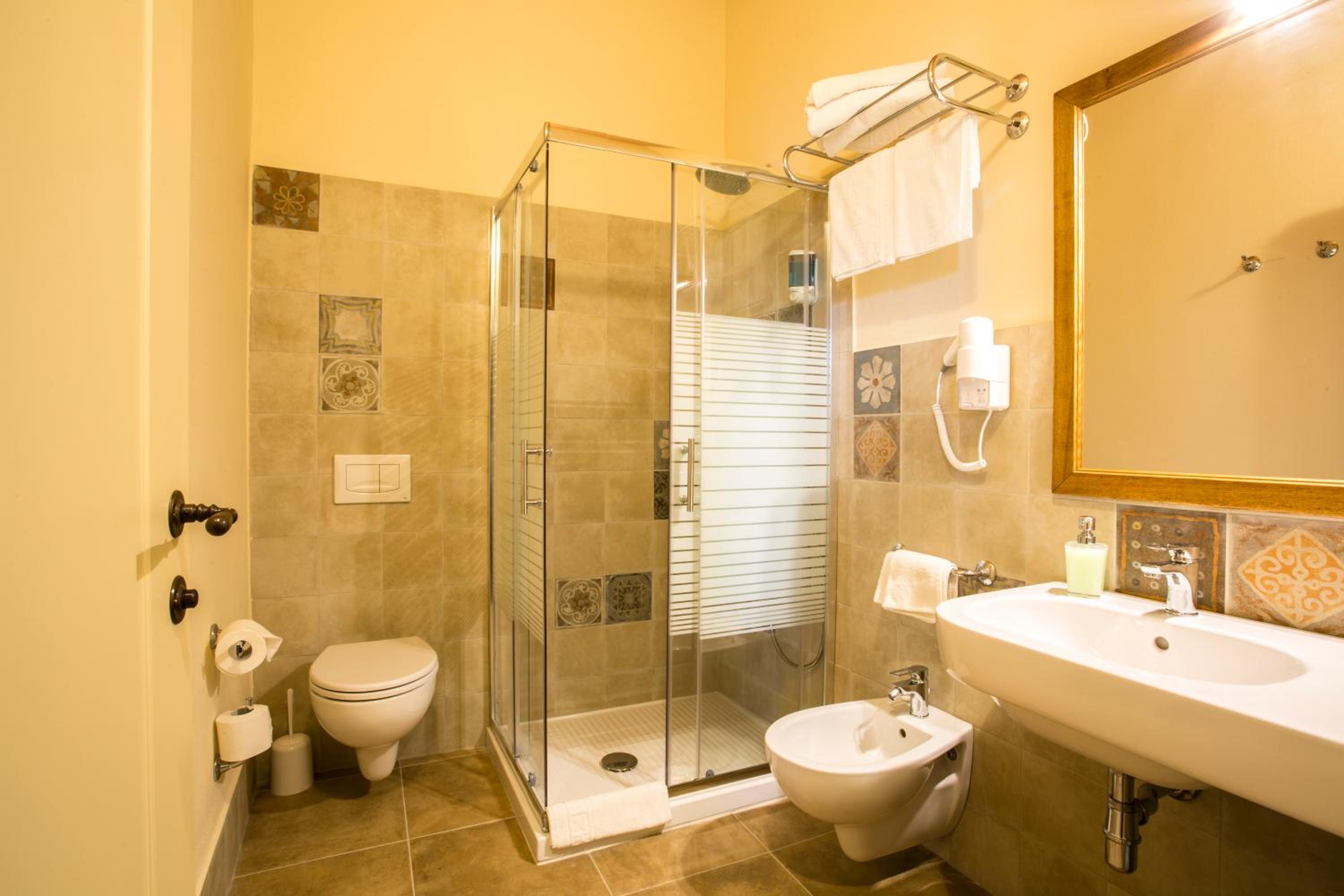 Classic Suite - Photo 19