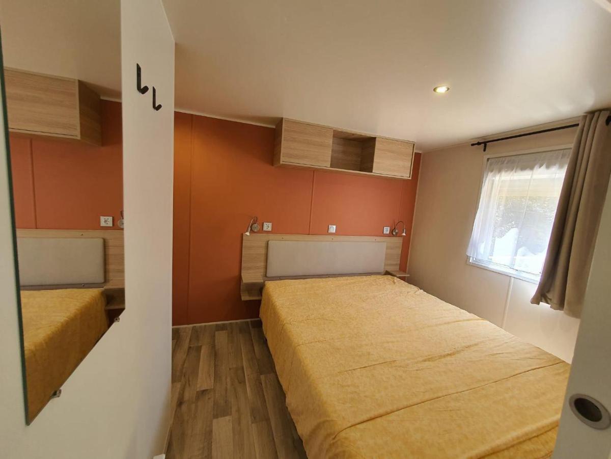 Mobile Home photo 2