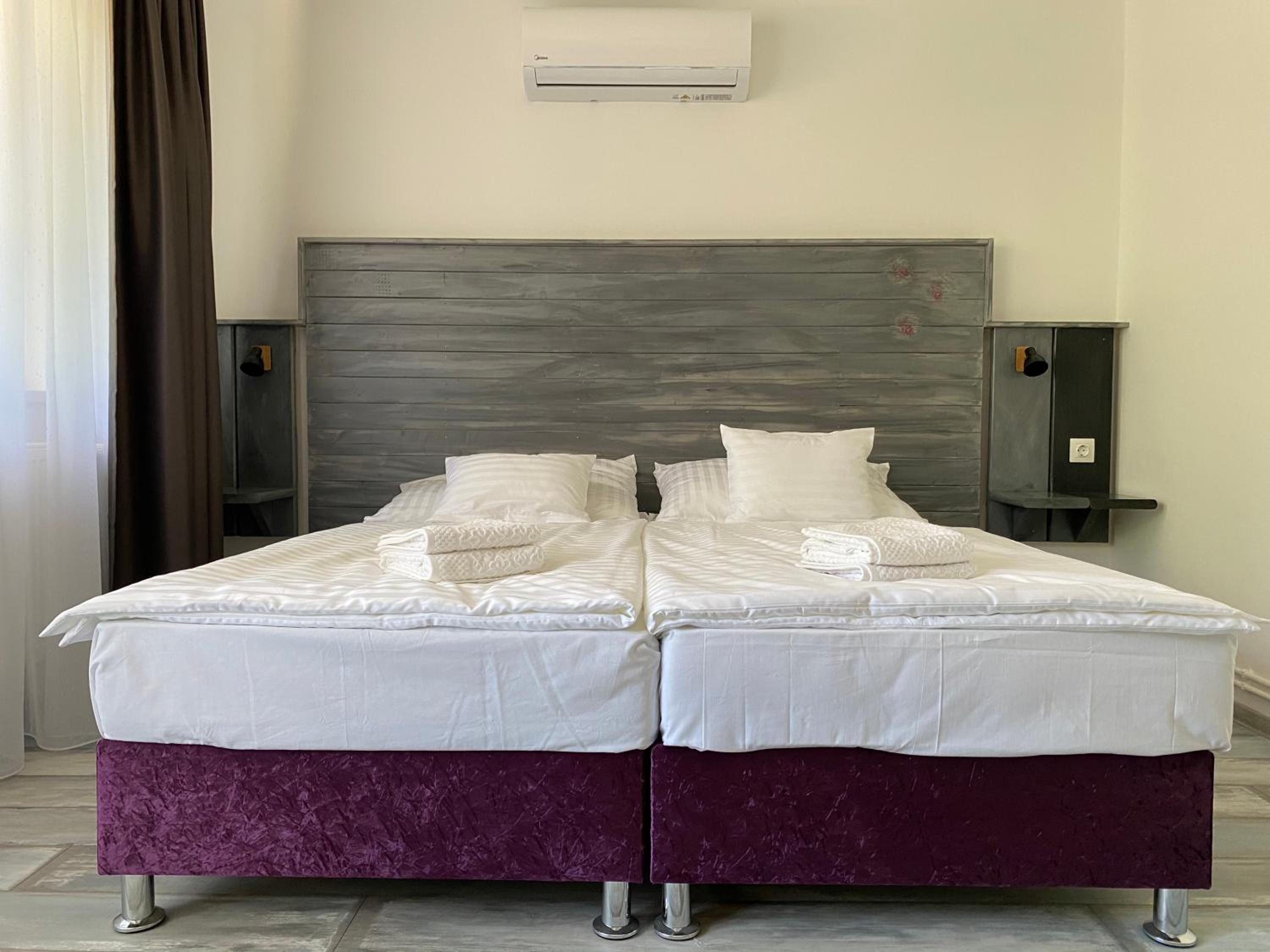 Double or Twin Room with Balcony photo 1
