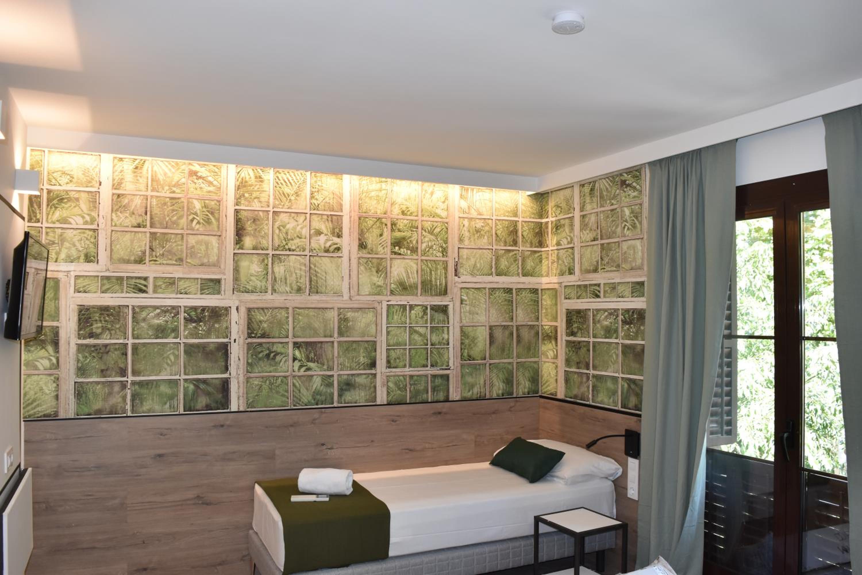 Standard Triple Room photo 2