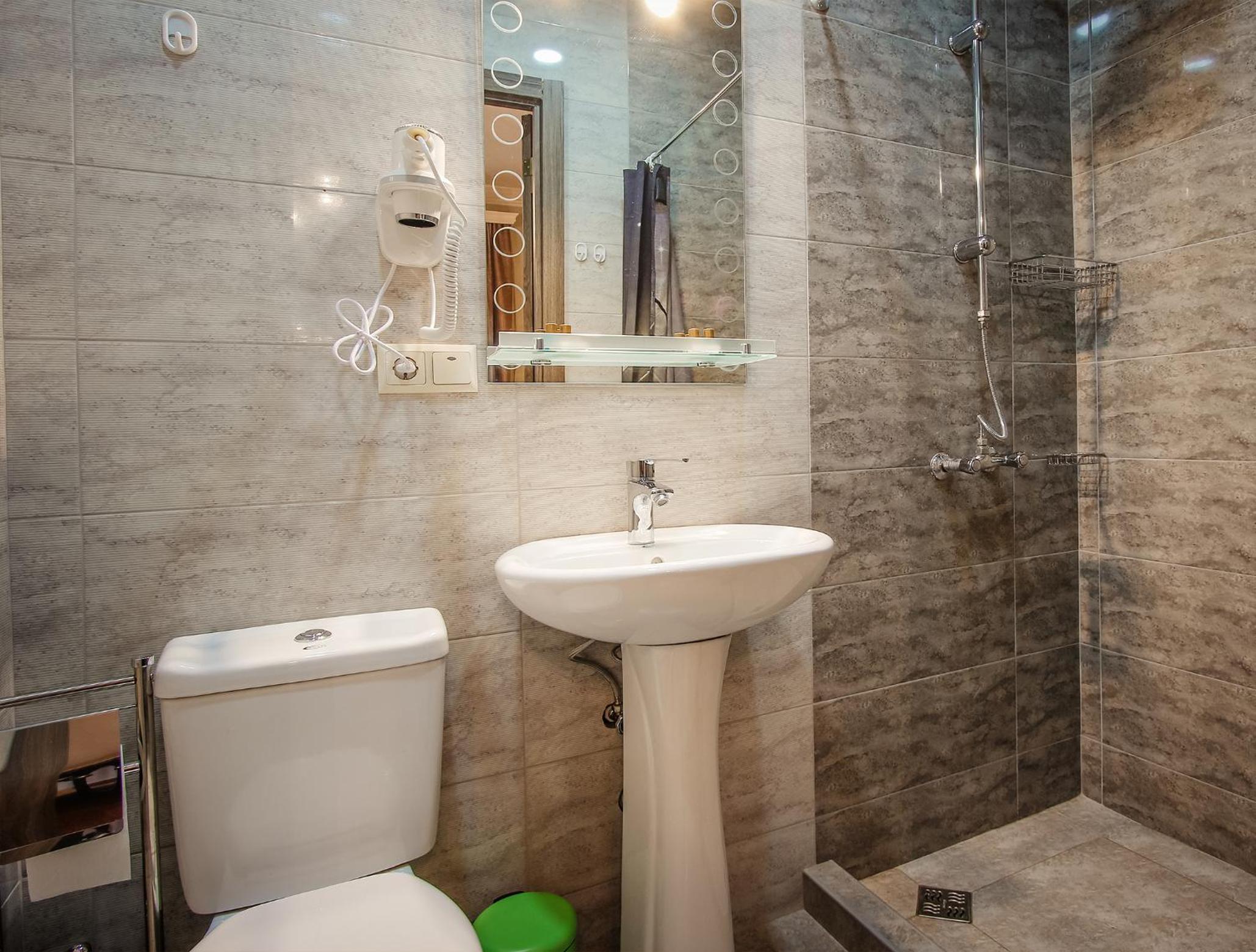 Deluxe Double Room with Balcony photo 3