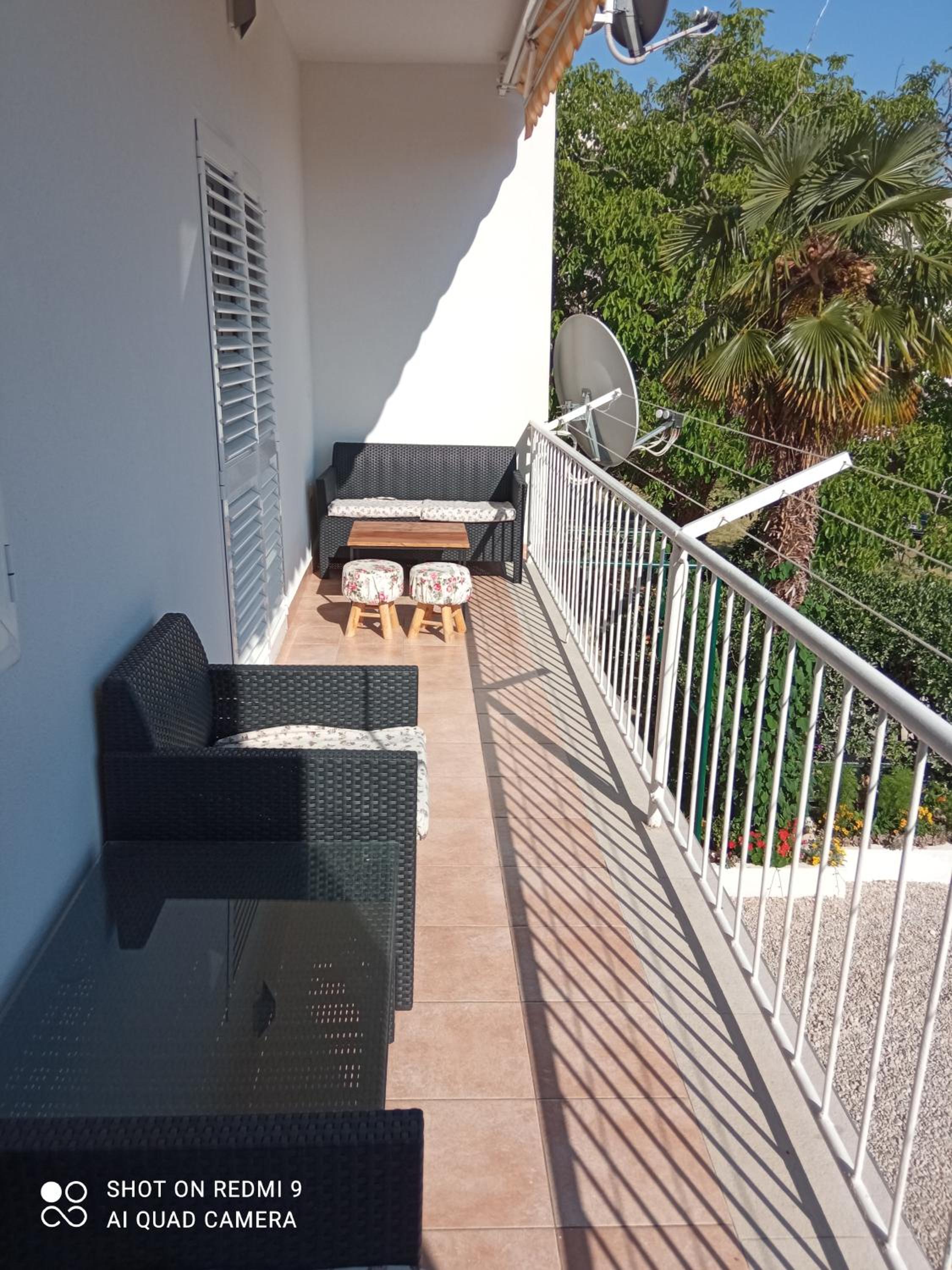 Comfort Two-Bedroom Apartment with Terrace photo 2