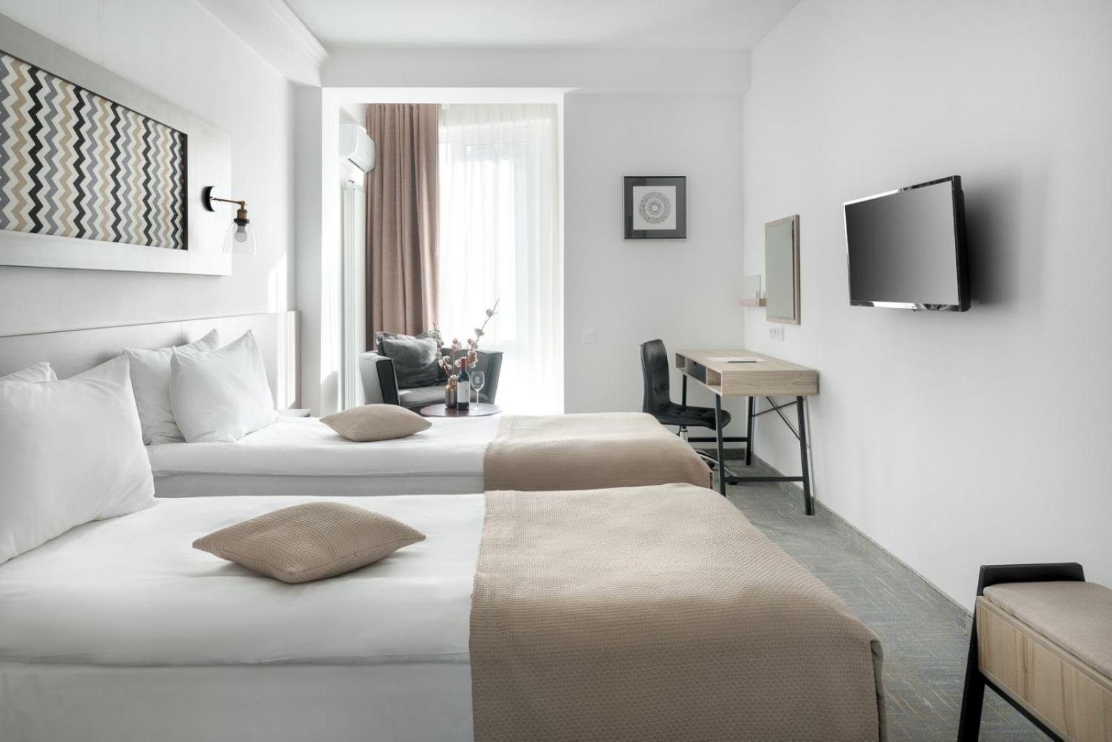 Standard Double or Twin Room photo 1
