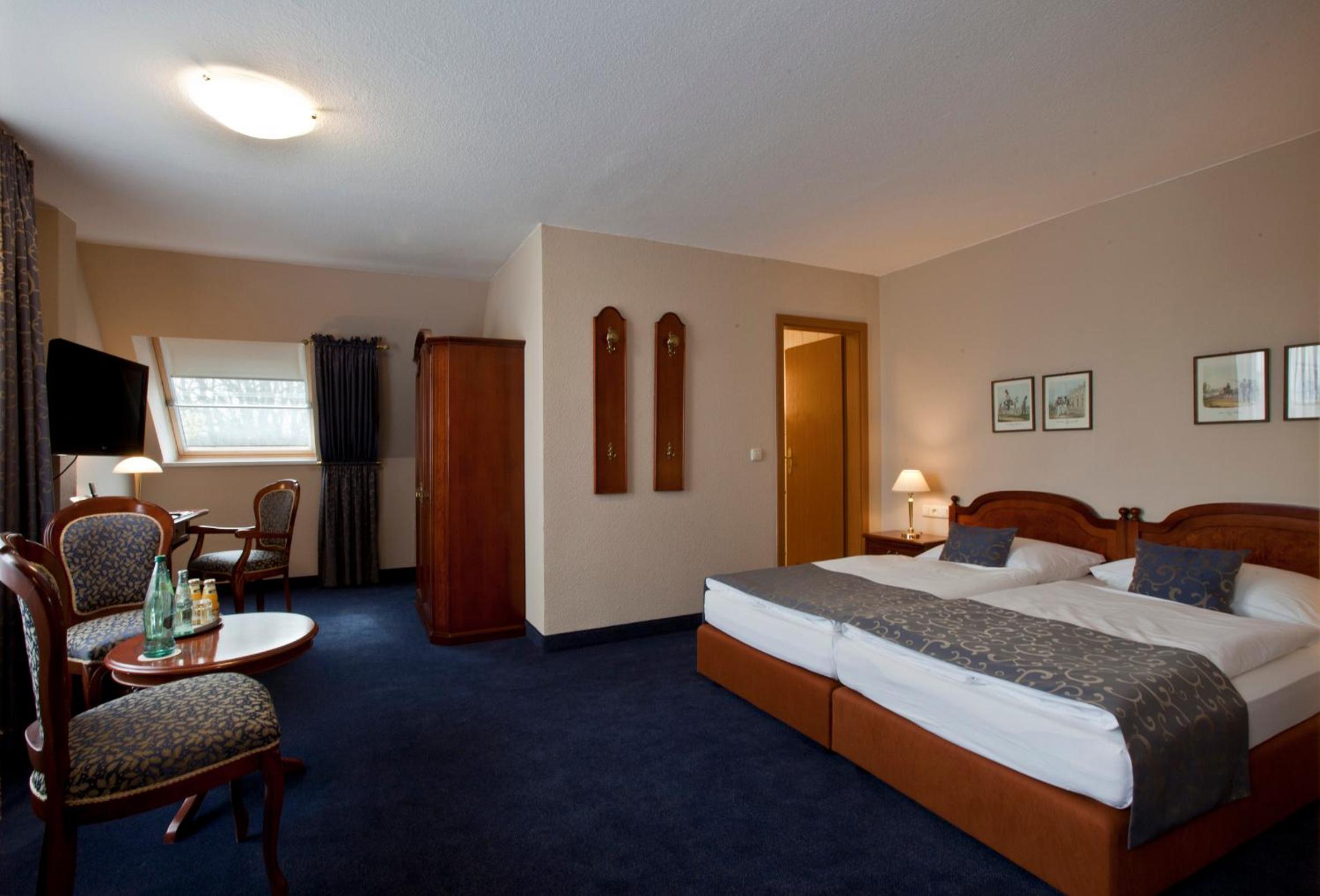 Economy Double Room with stair access photo 2
