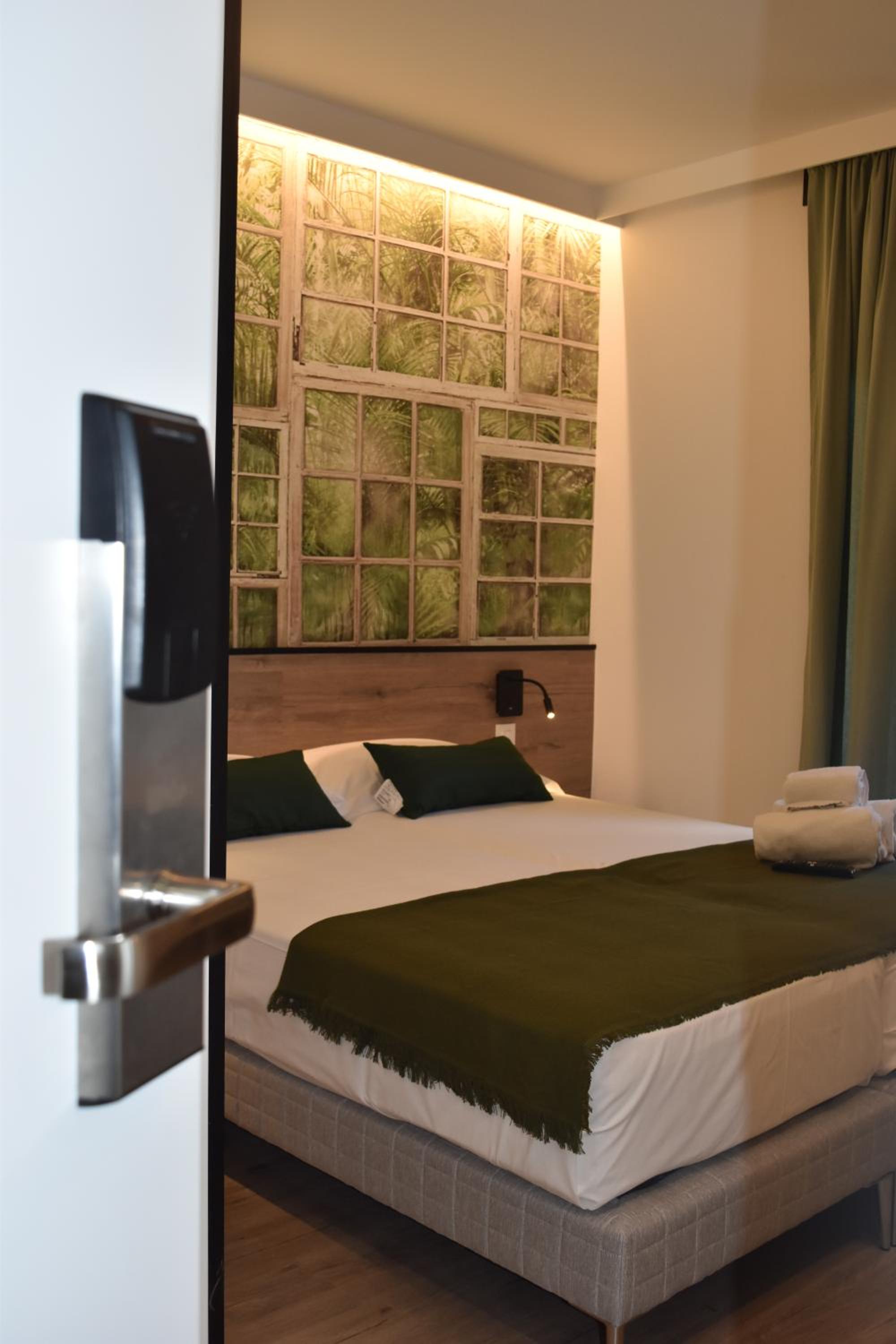 Twin Room with Balcony photo 2