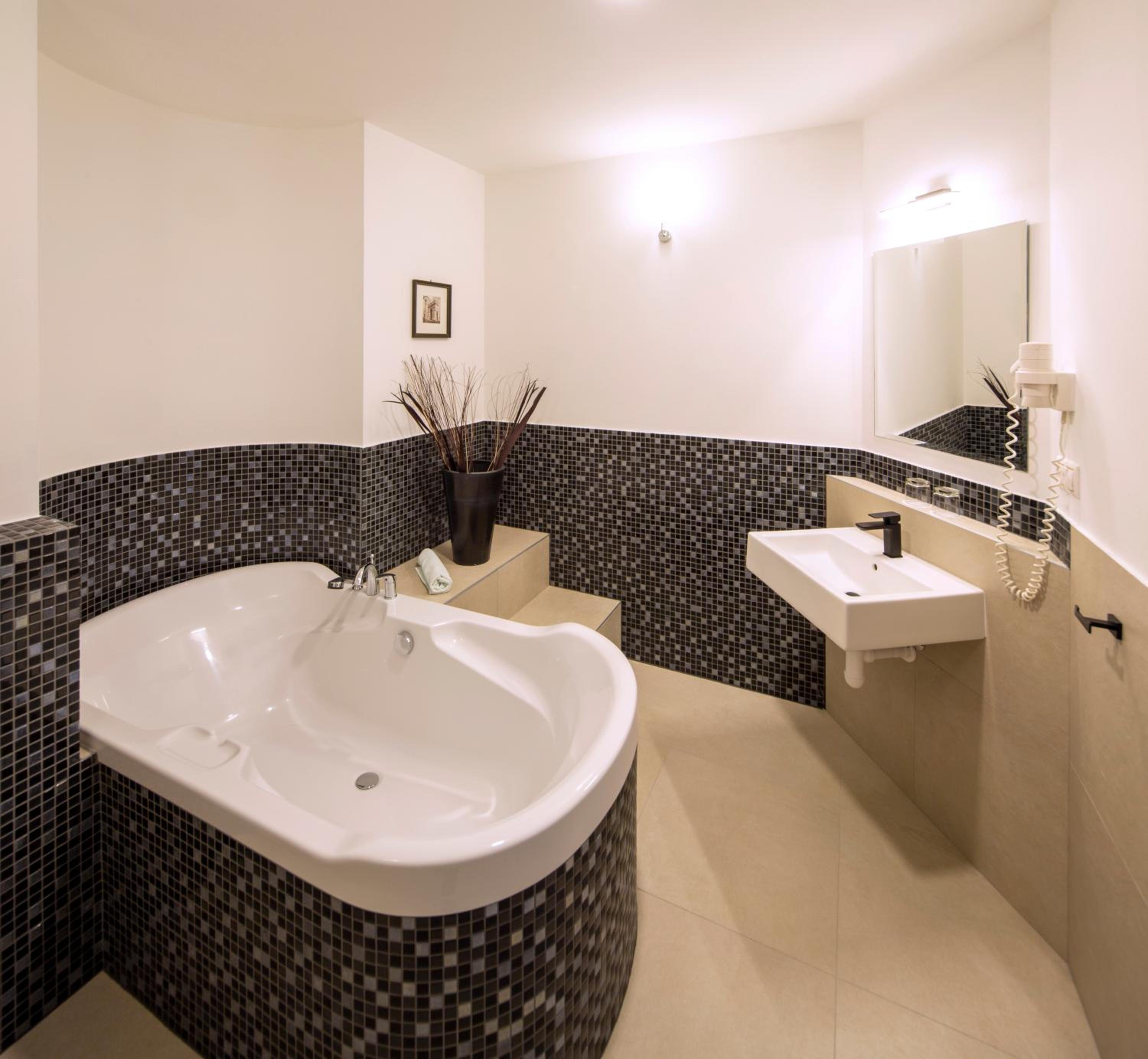 Suite - Photo 4