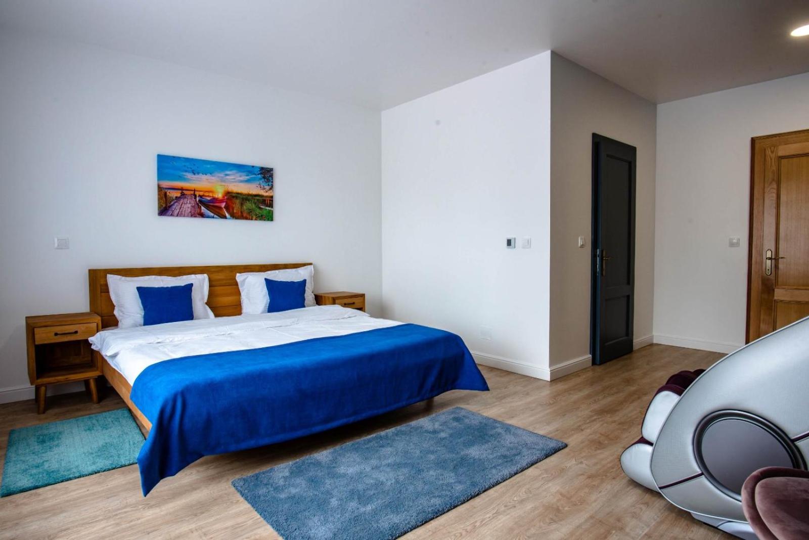 Superior King Room - Photo 3