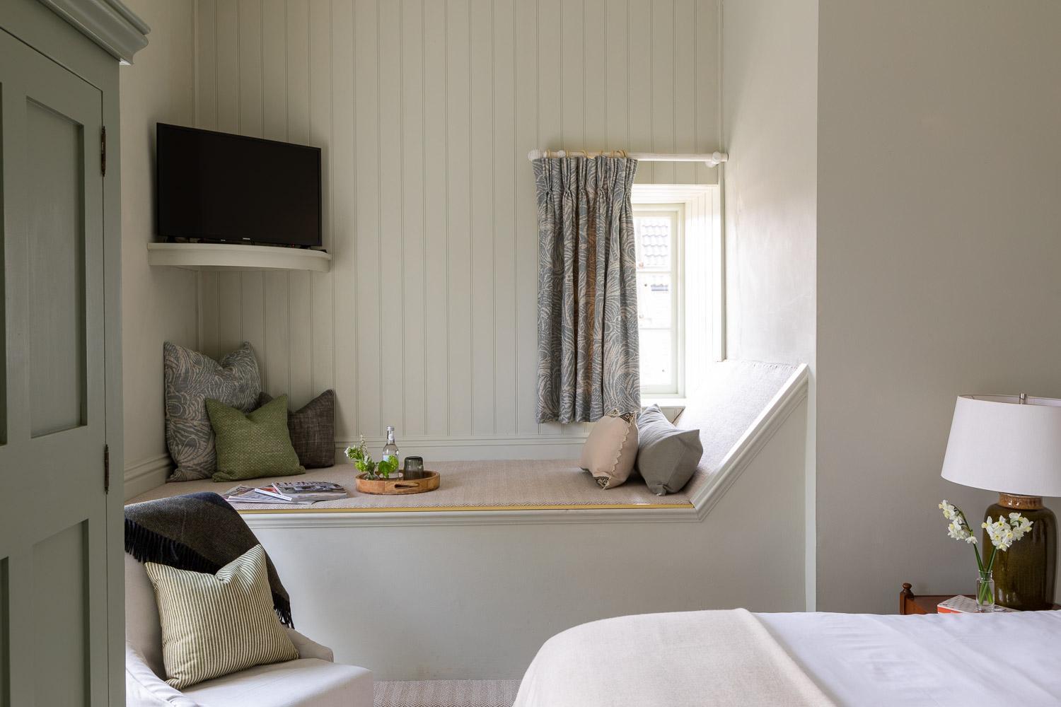 Deluxe Family Room - Photo 1