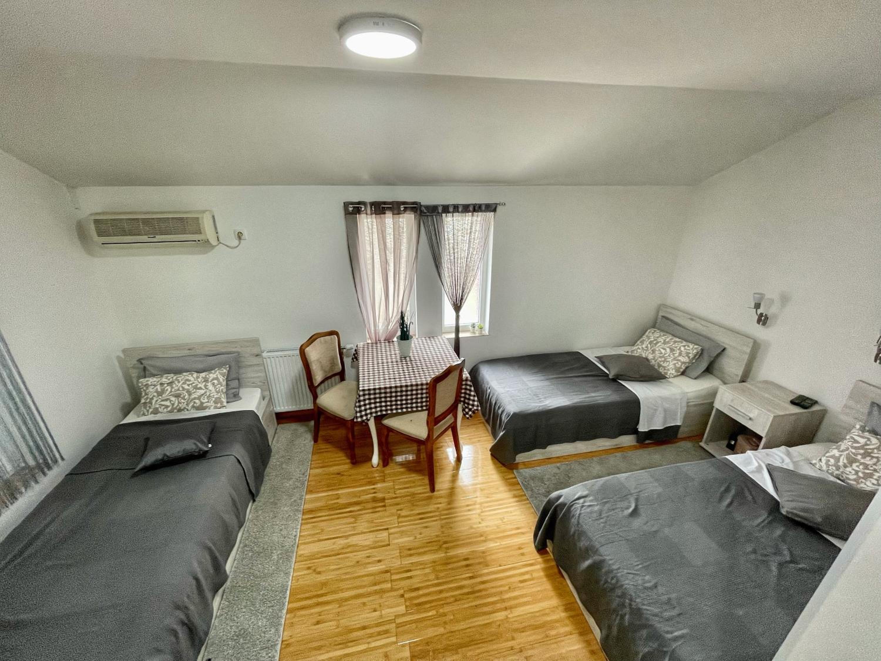 Deluxe Triple Room - Photo 1