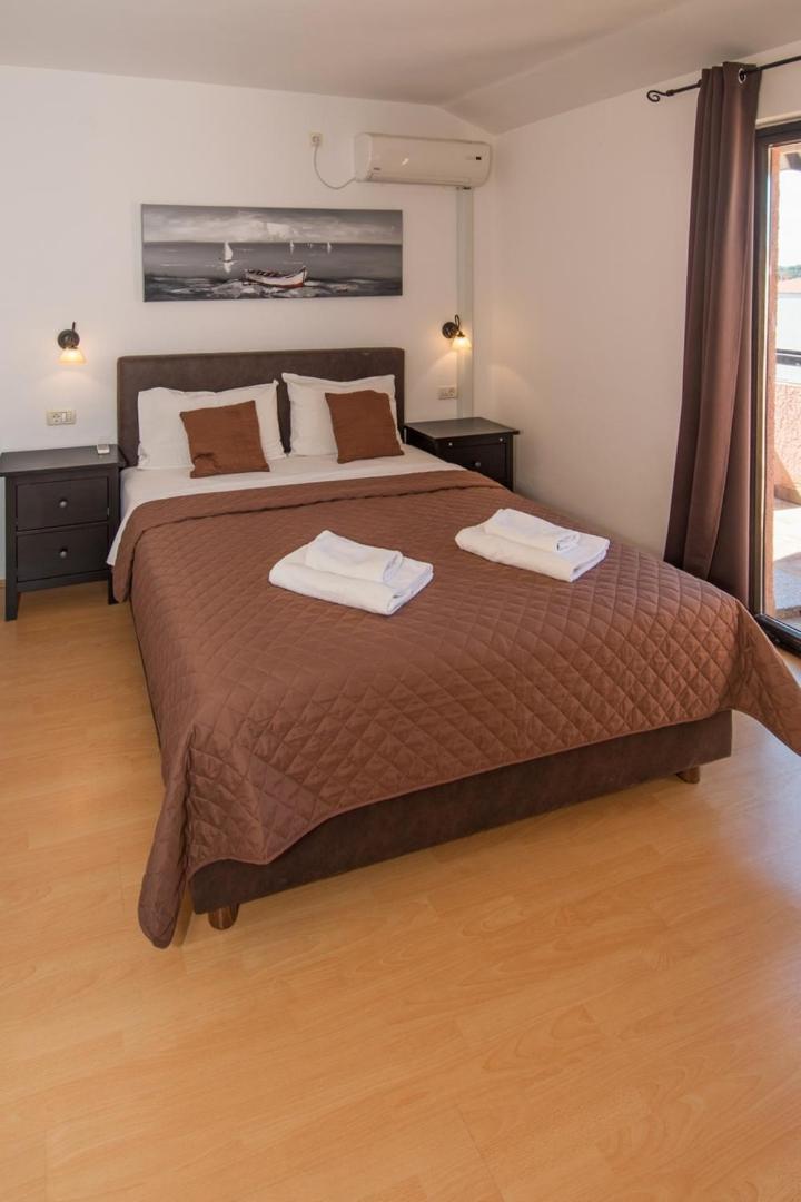 Two-Bedroom Apartment with Balcony and Sea View photo 1