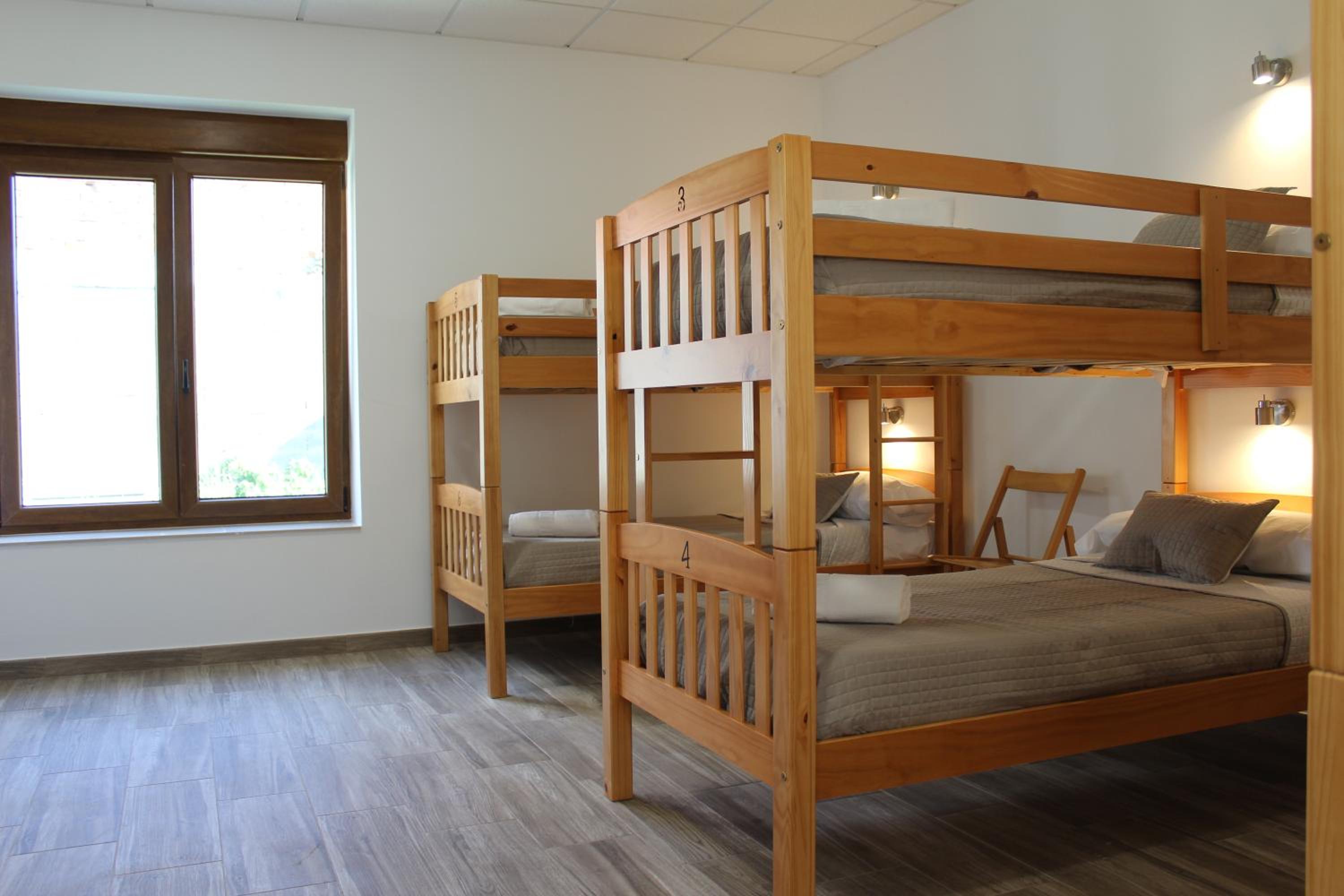 Litera en habitación compartida mixta