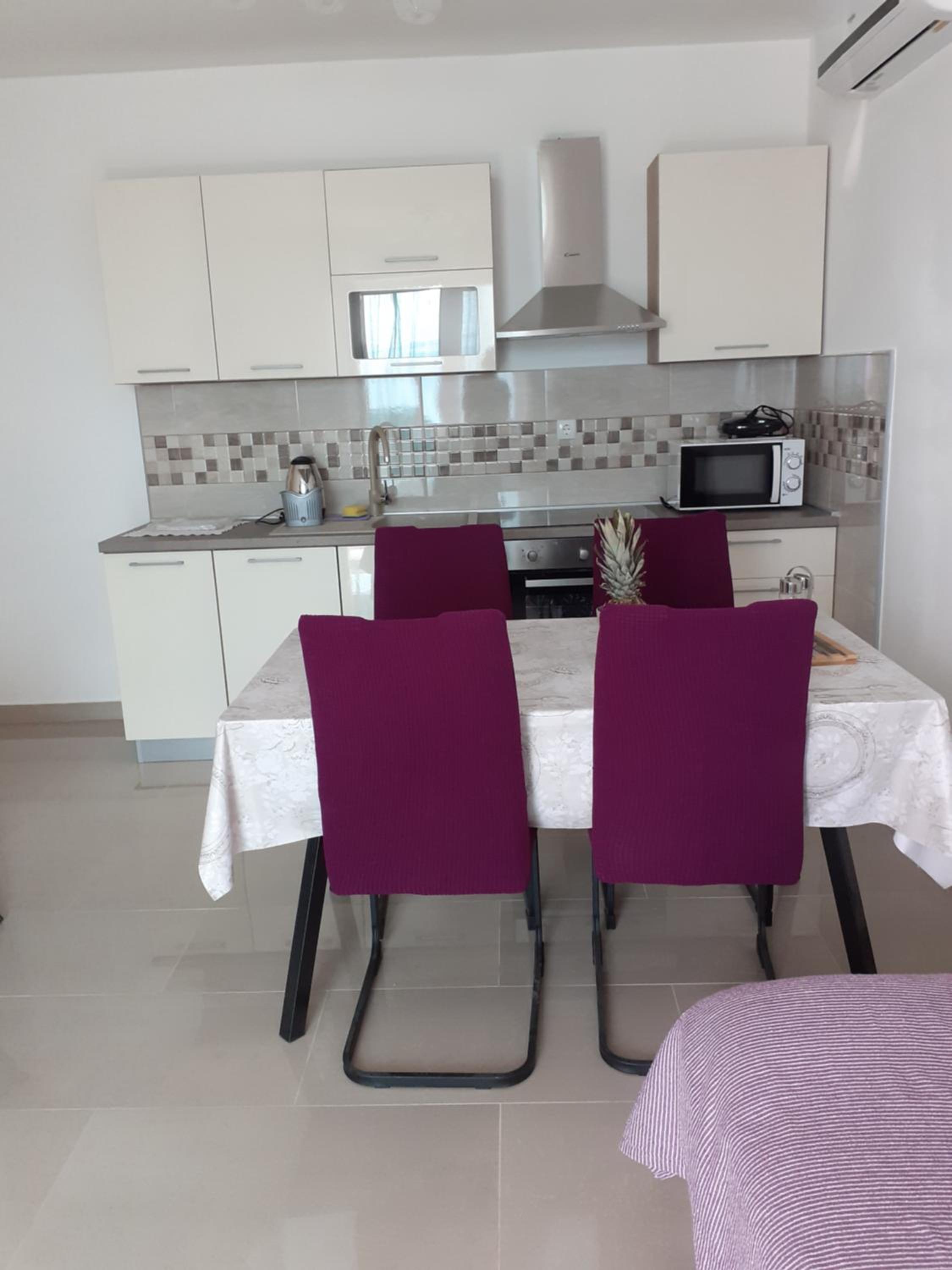 One-Bedroom Apartment - Photo 18