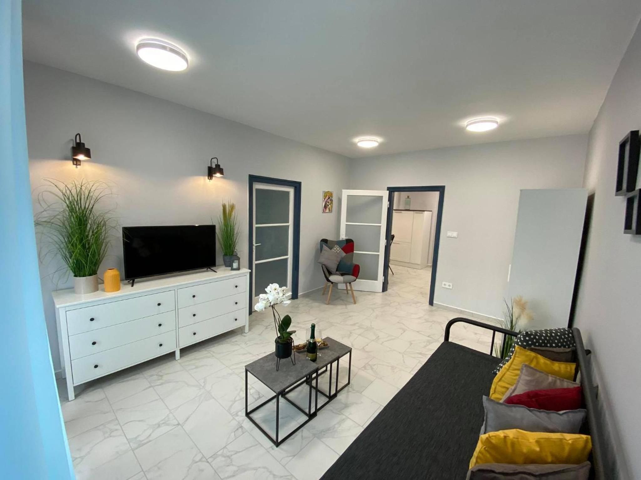 One-Bedroom Apartment - Photo 10