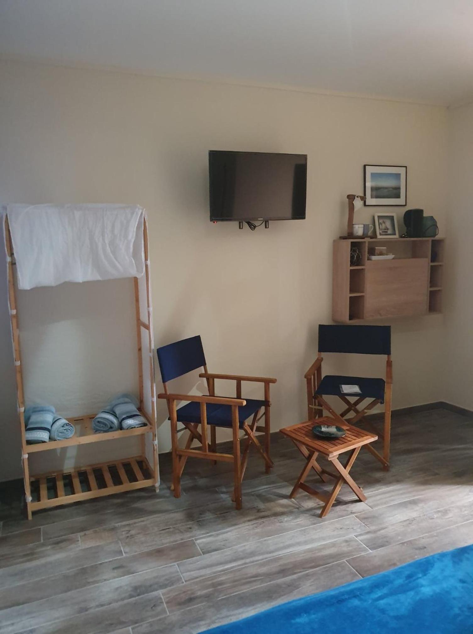 Economy Double Room photo 3