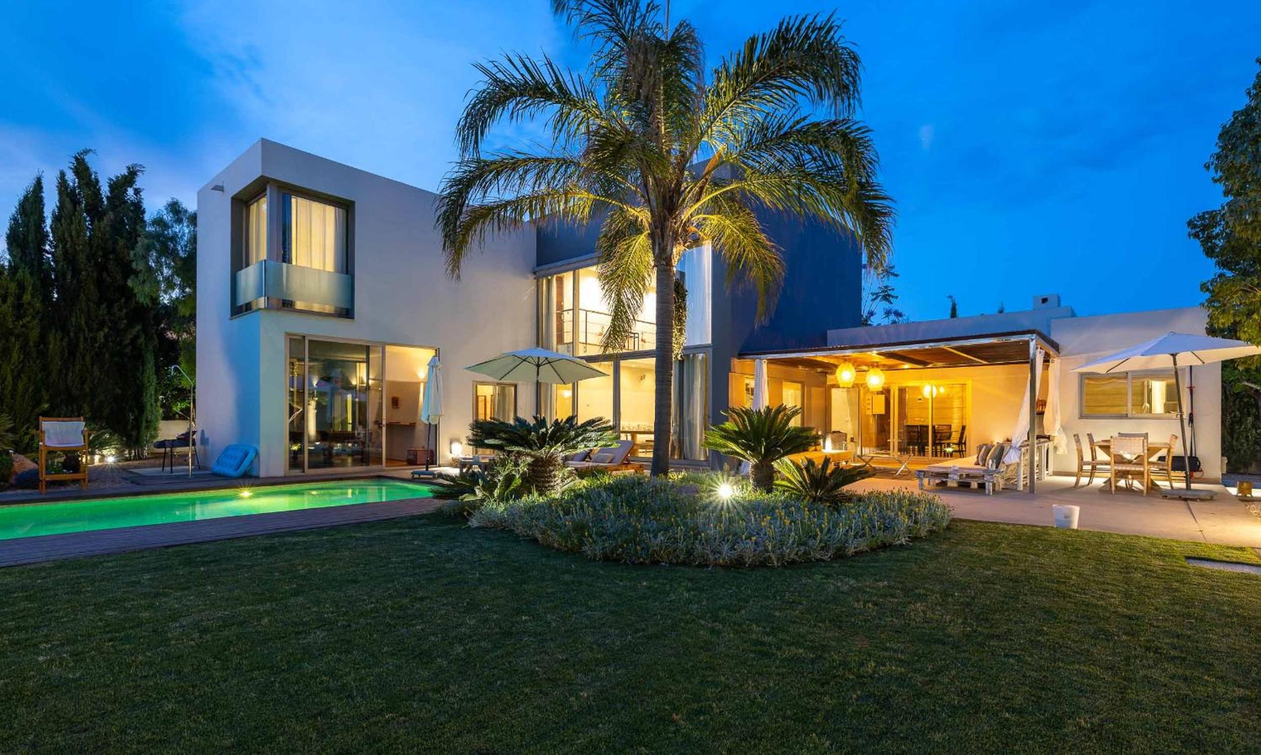 Deluxe Villa photo 2