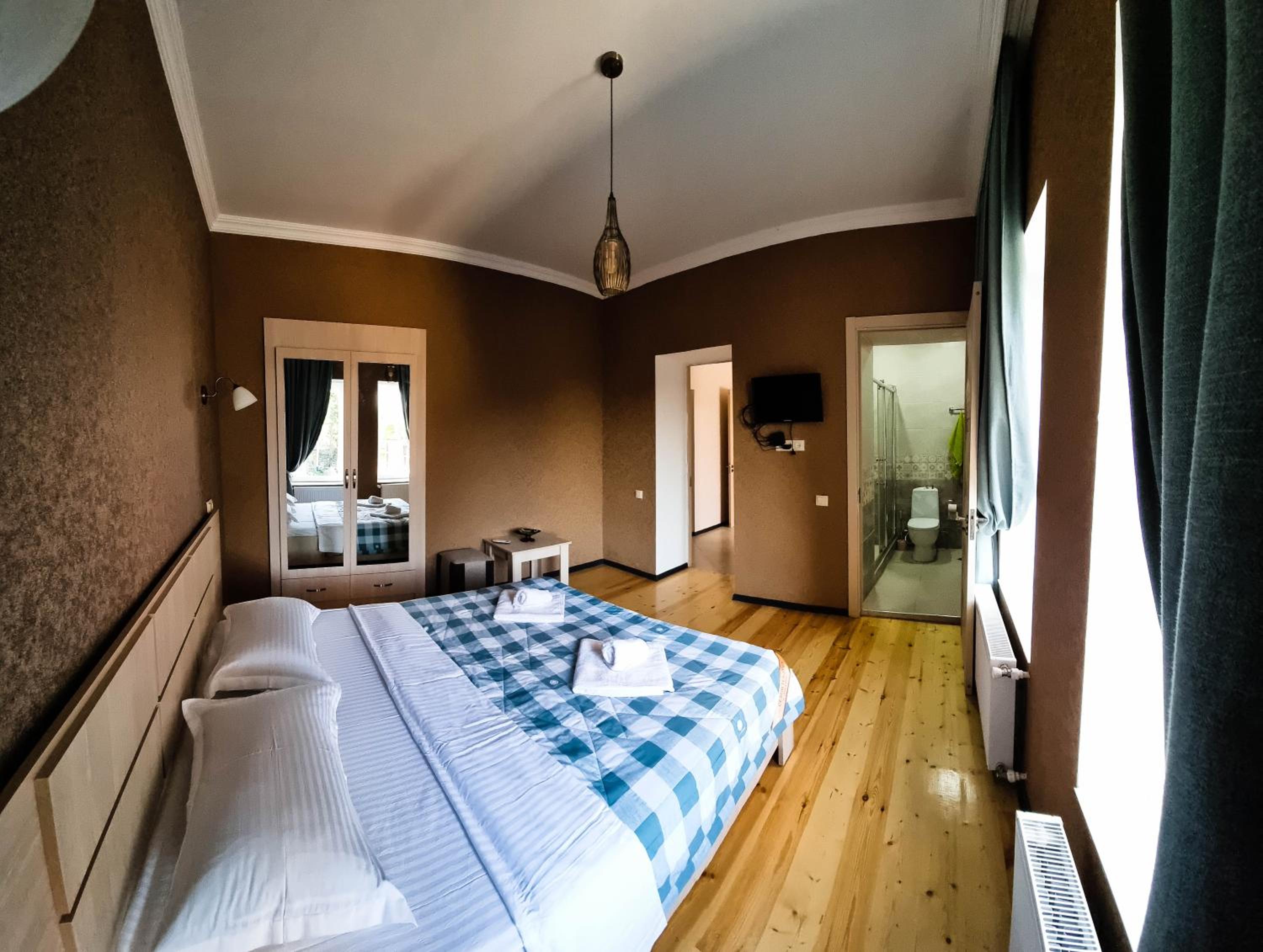 Double Room with Private Bathroom photo 2
