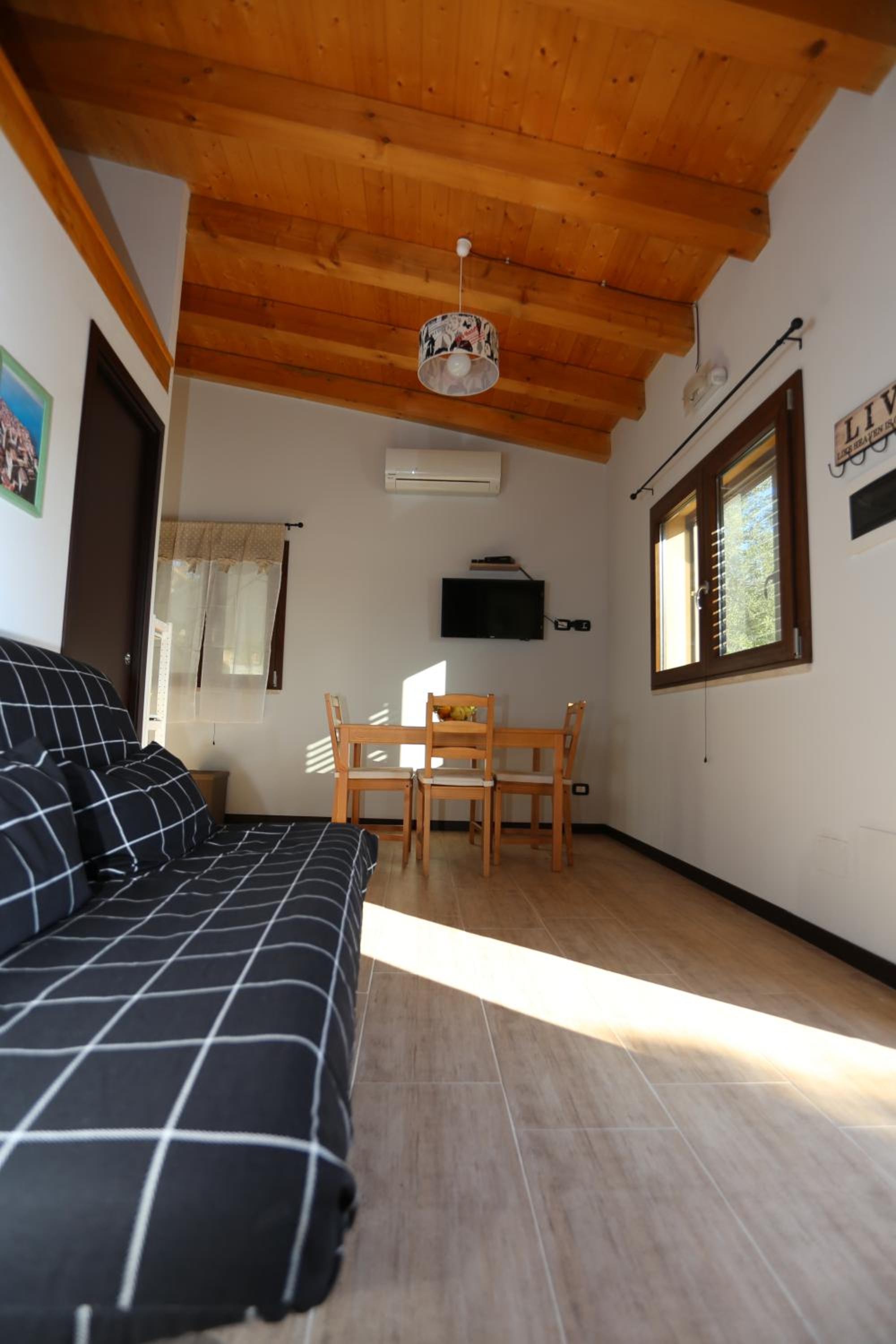 Deluxe Apartment with Terrace and Mountain View photo 1