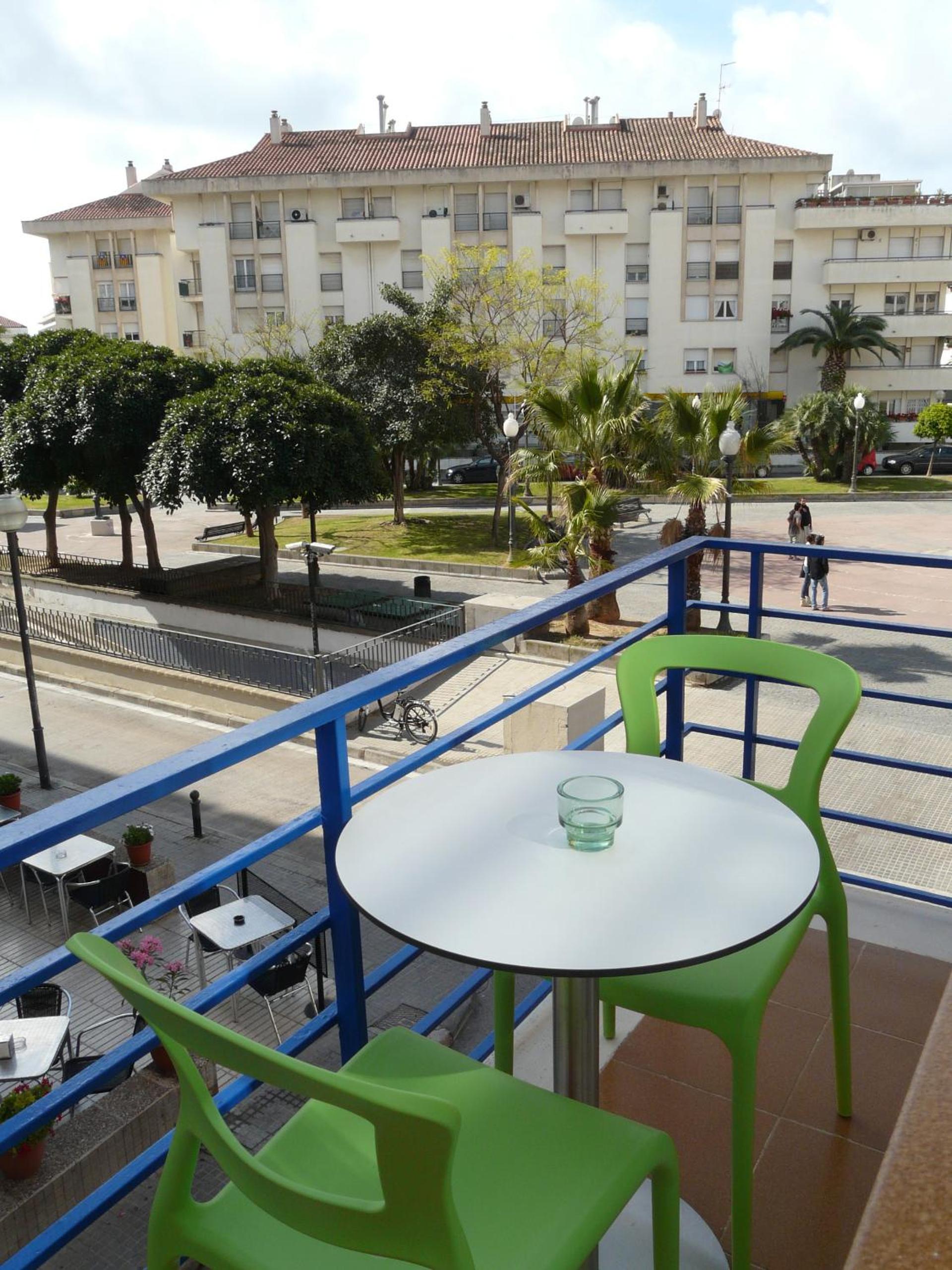 Double or Twin Room with Balcony - Photo 16