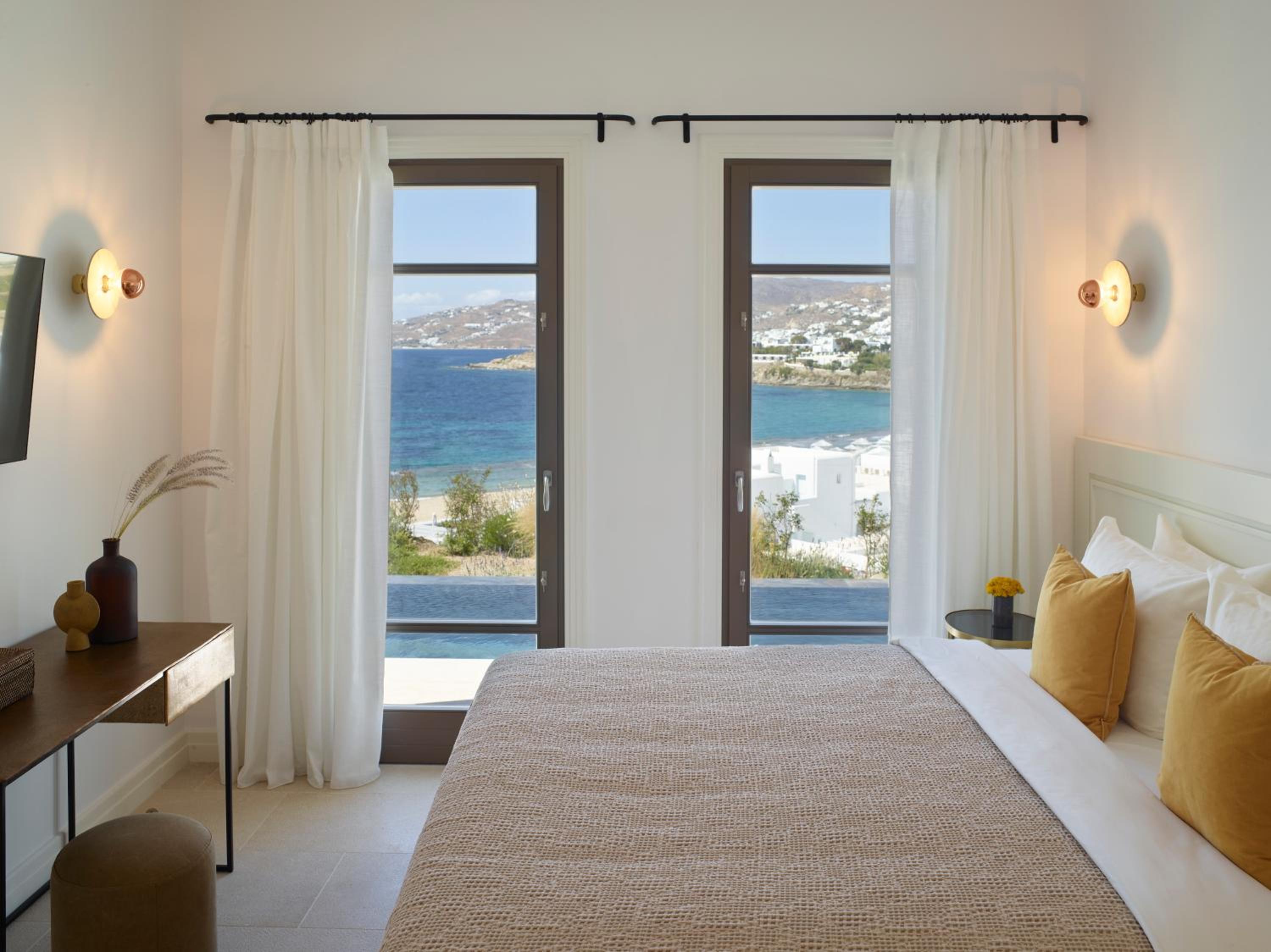 Two Bedroom Home with Private Heated Pool Sea View - Photo 8