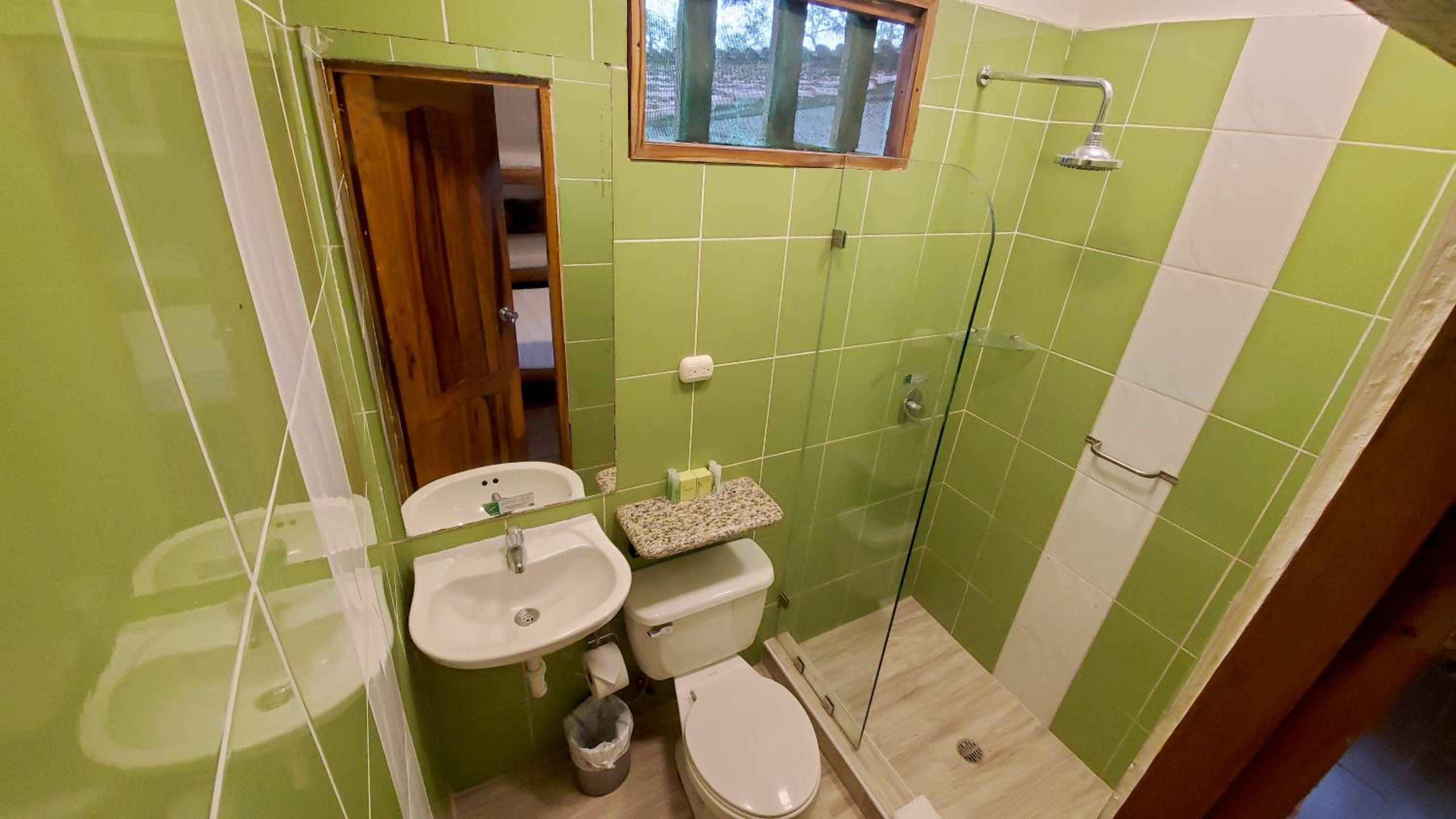 Deluxe Bungalow With Sea View photo 3